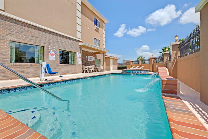 2 Best Extended Stay Hotels In Beaumont, Texas | Trip101