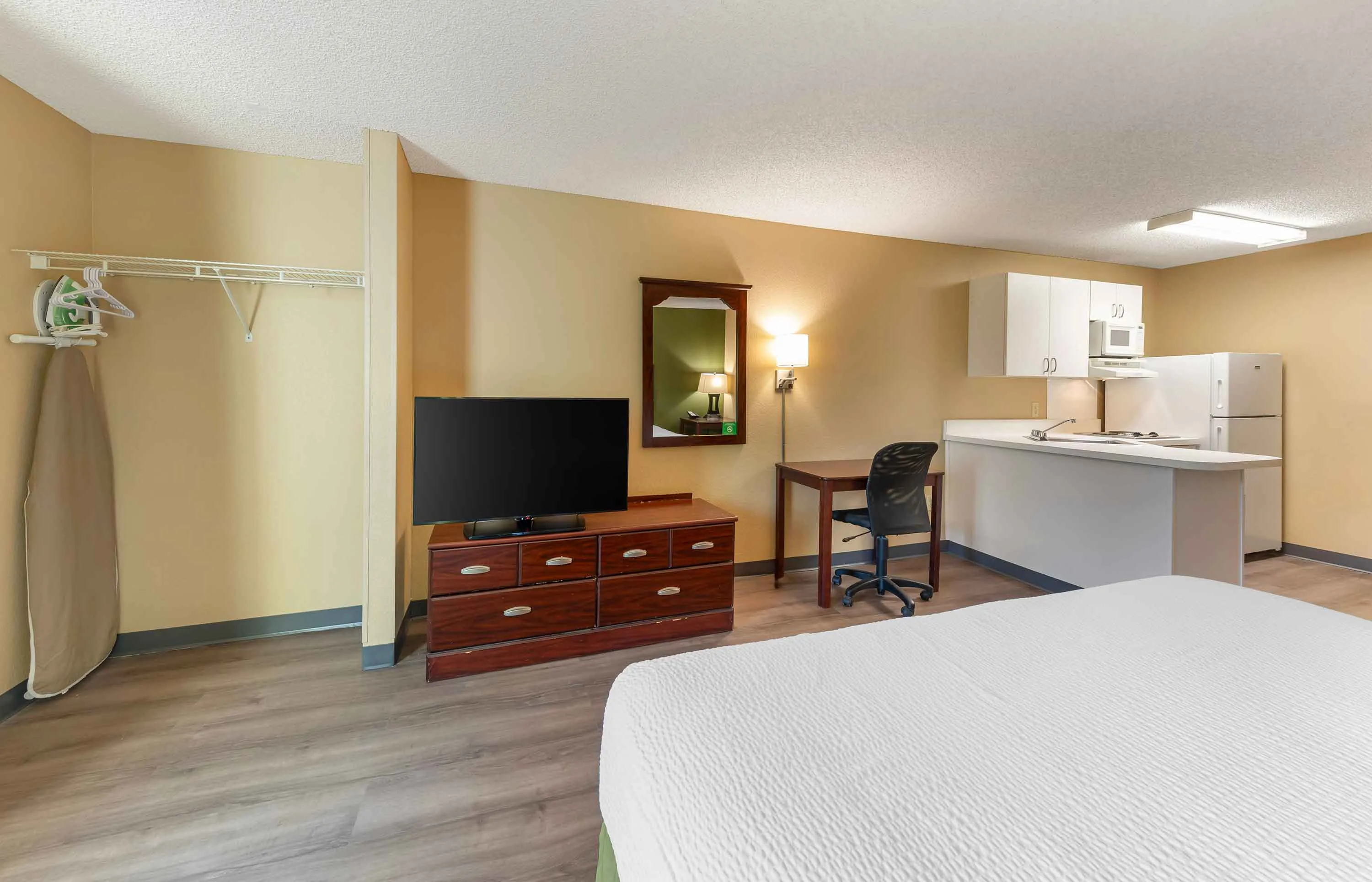 Studio Suite - 1 King Bed