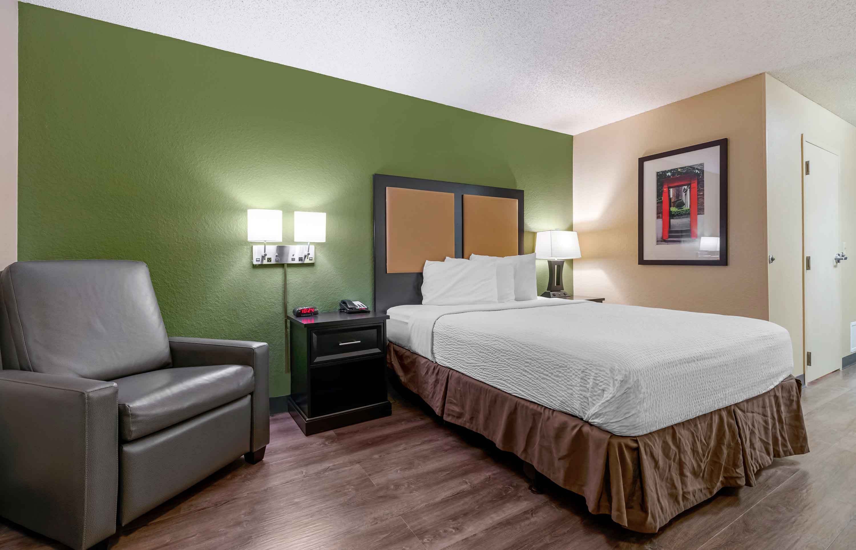 Extended Stay America Phoenix Biltmore North 16th Street Phoenix Az Explore Our Nationwide Hotel Locations | Extended Stay America