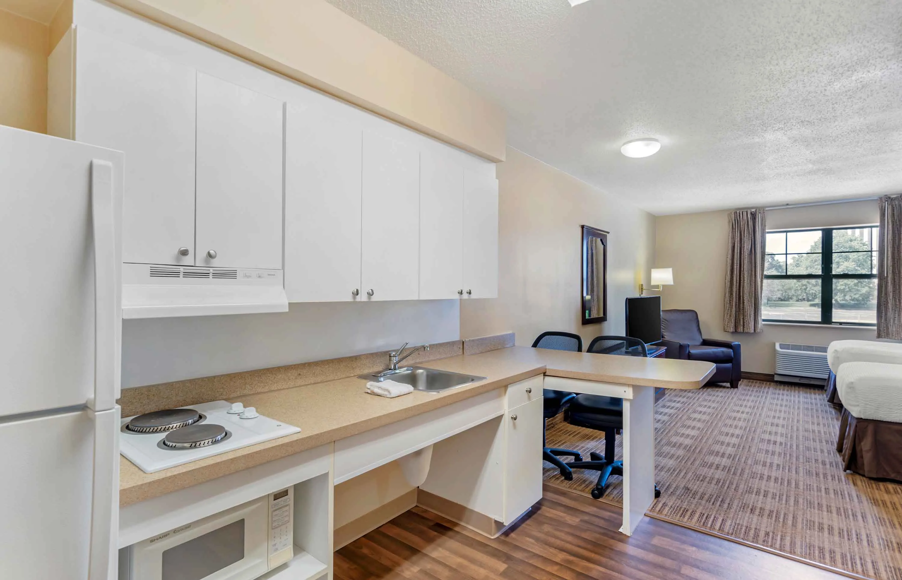Studio Suite - 2 Twin Beds