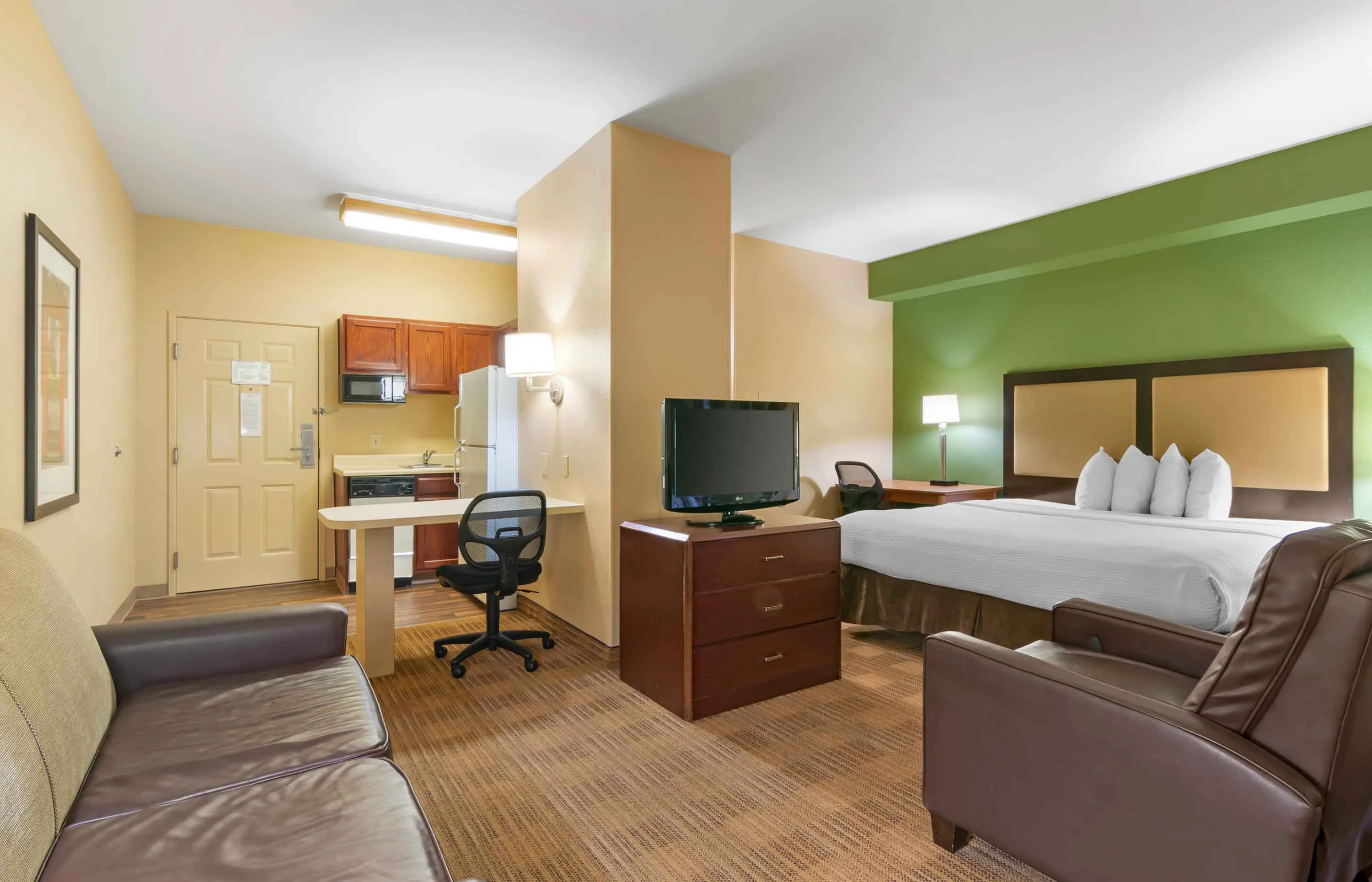 Executive Suite - 1 King Bed