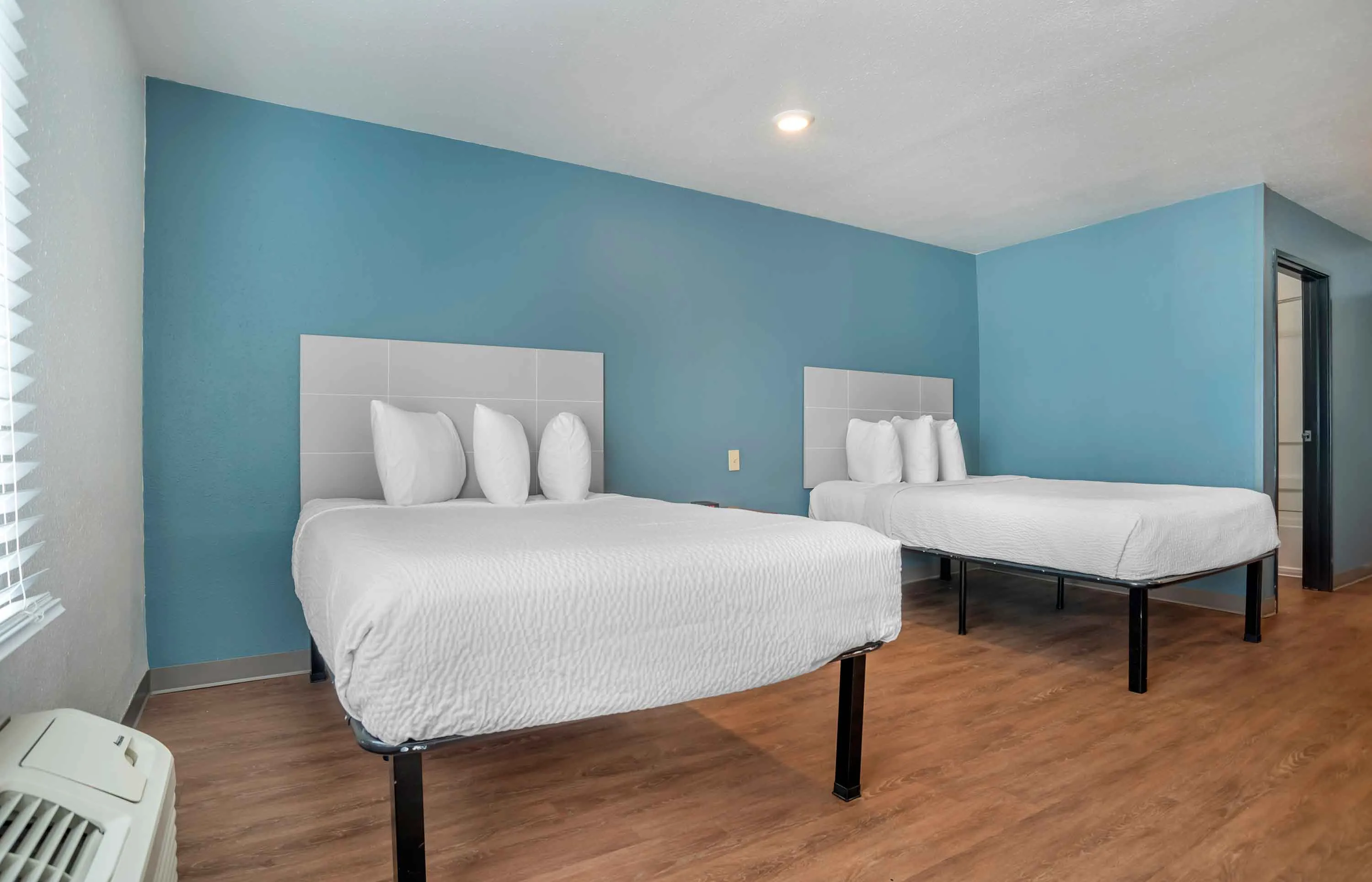 Studio Suite - 2 Full Beds