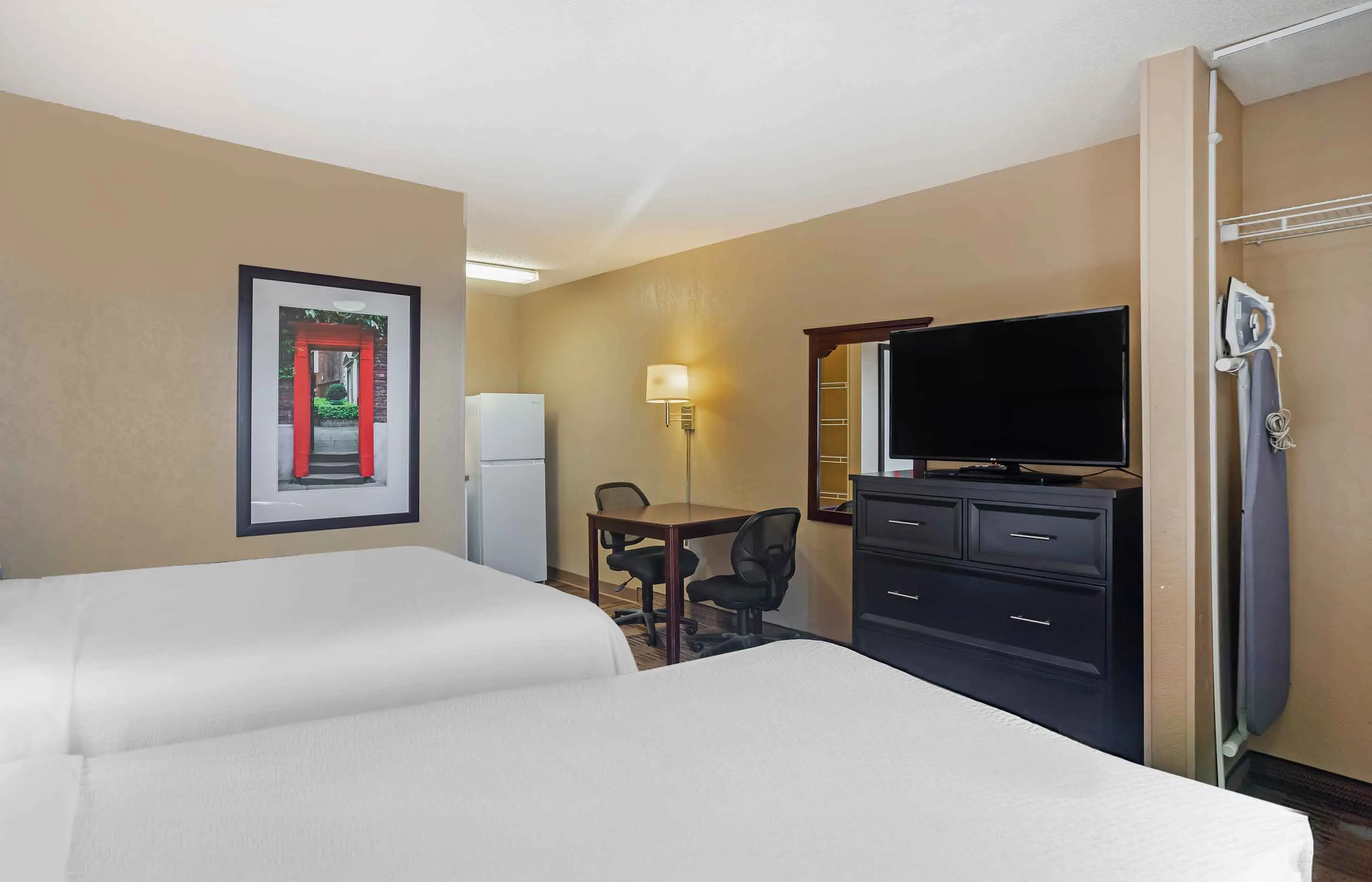 Studio Suite - 2 Full Beds