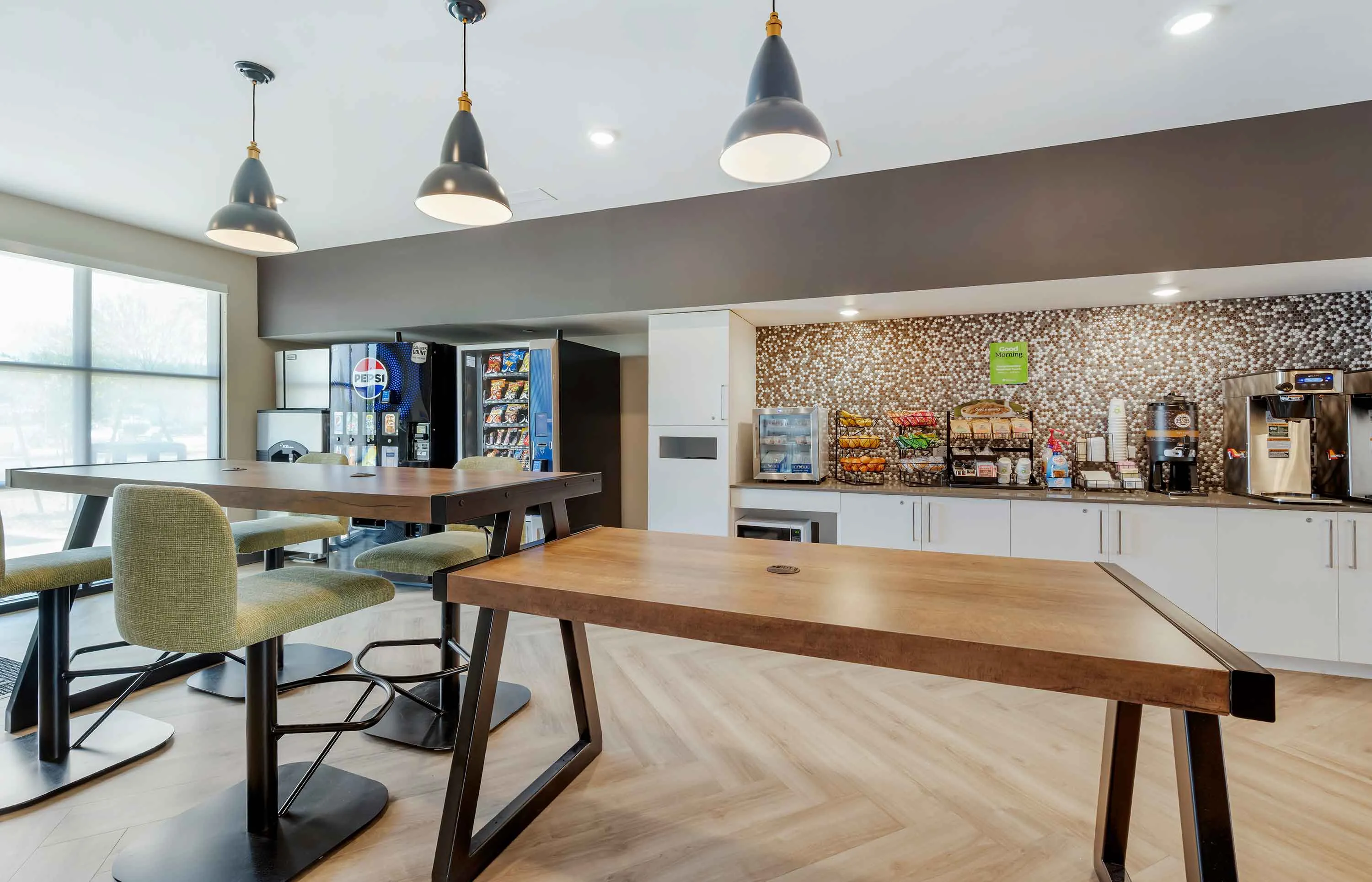 Breakfast Room
