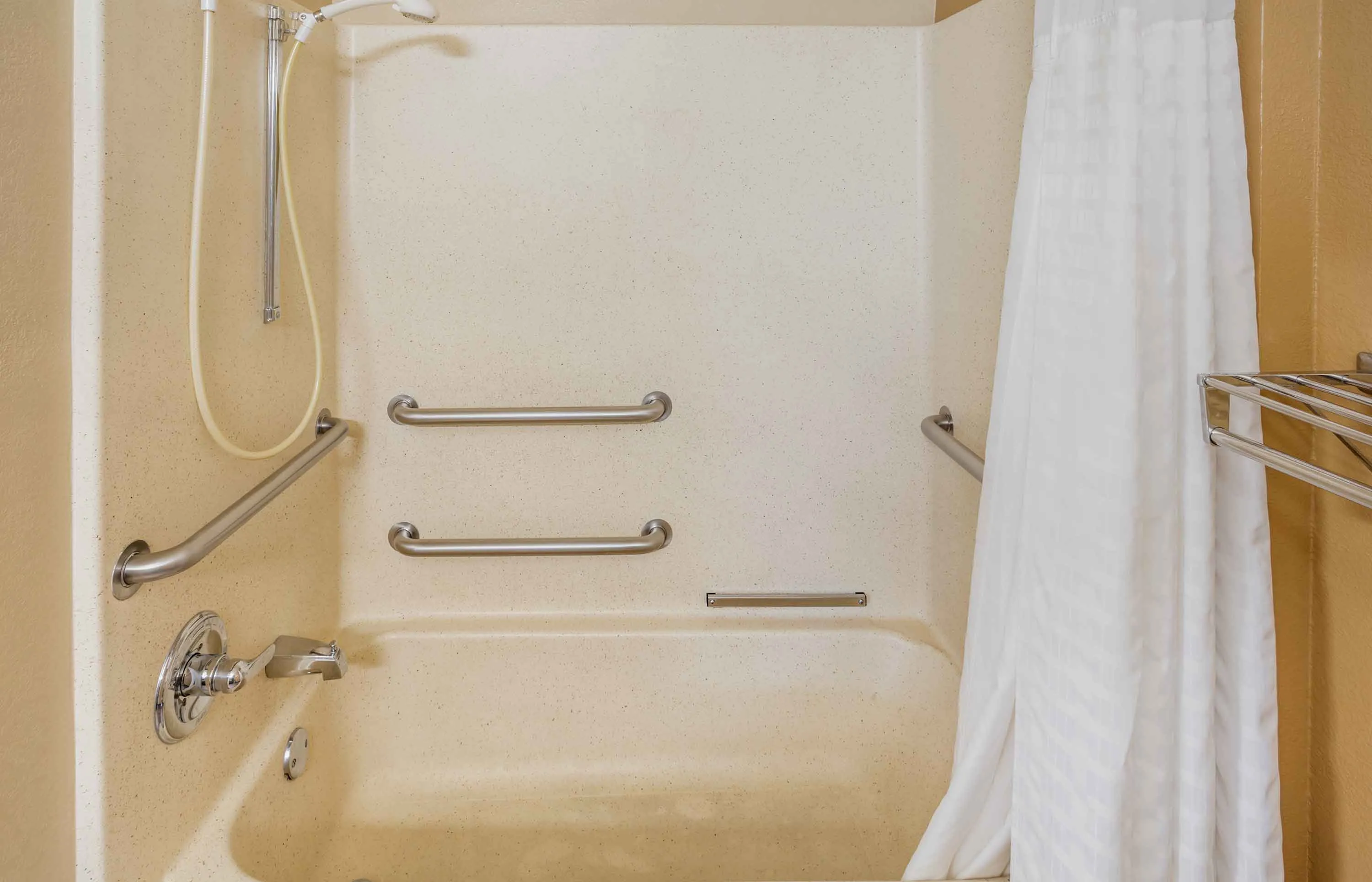 Studio Suite - 1 Queen Bed