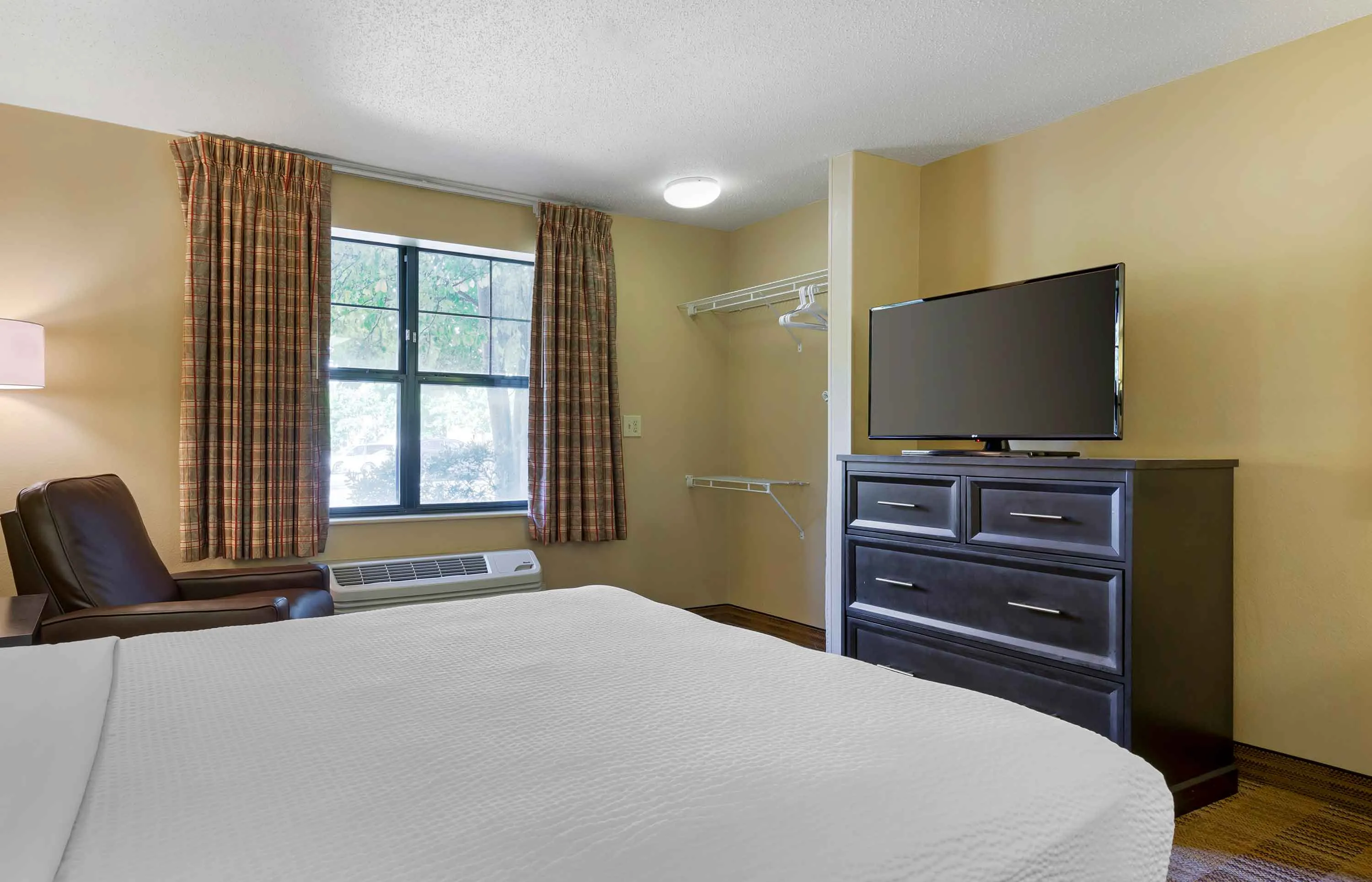 Studio Suite - 1 Queen Bed