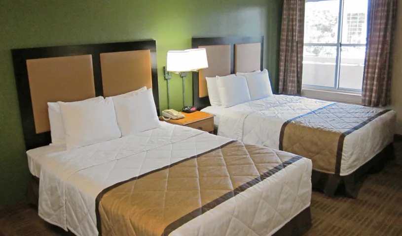 Studio Suite - 2 Full Beds