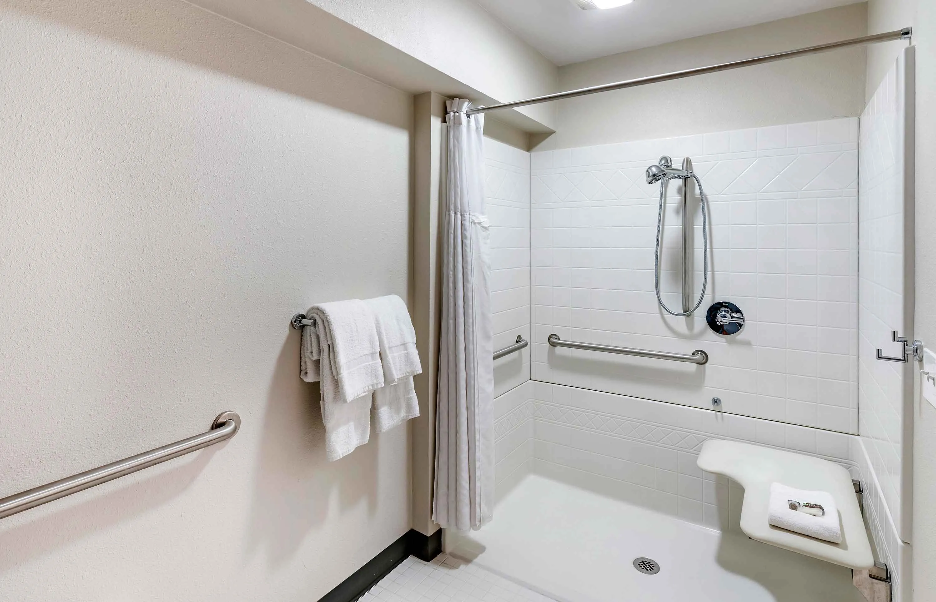Studio Suite - 1 Queen Bed