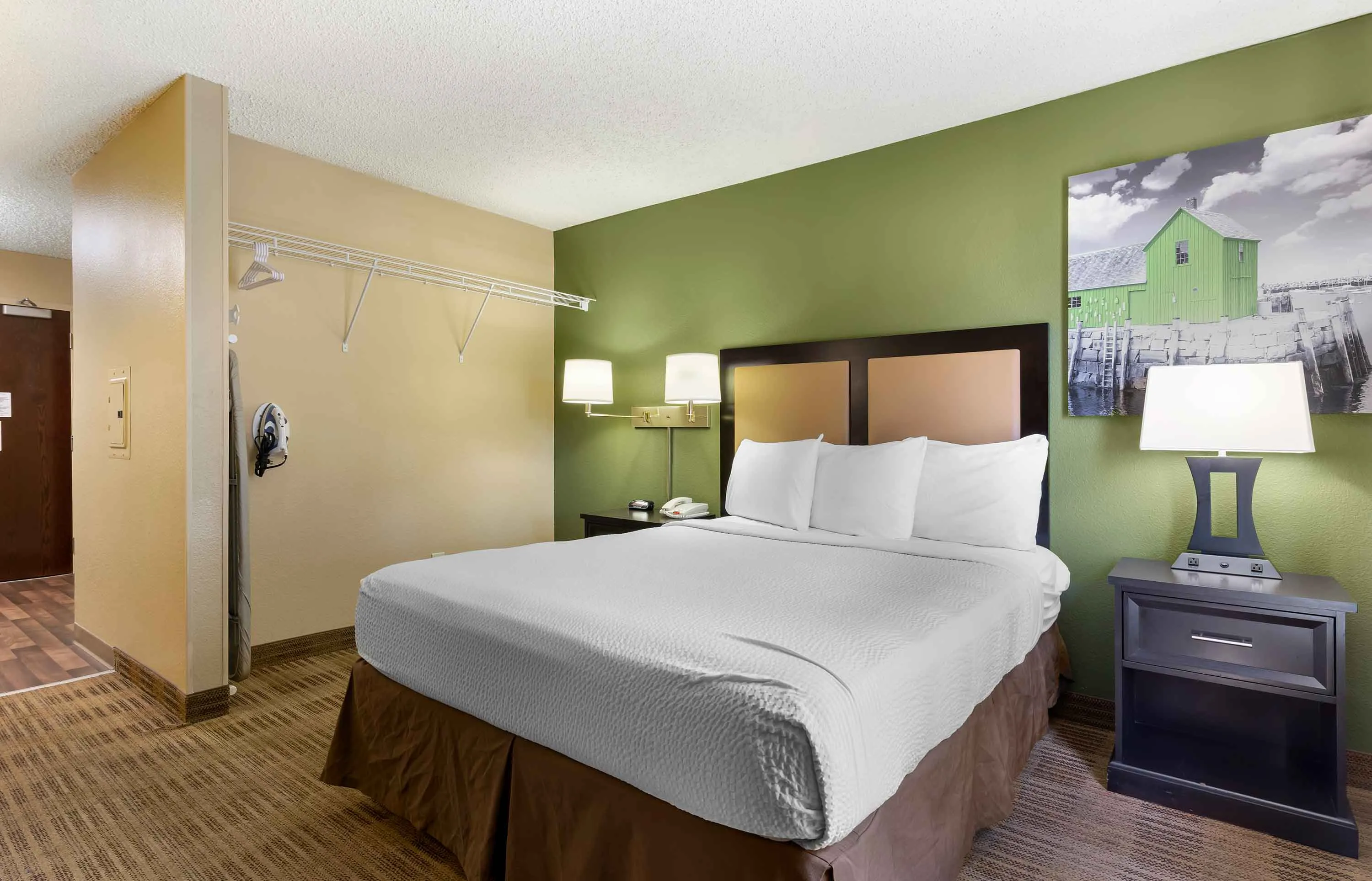 Studio Suite - 1 Queen Bed
