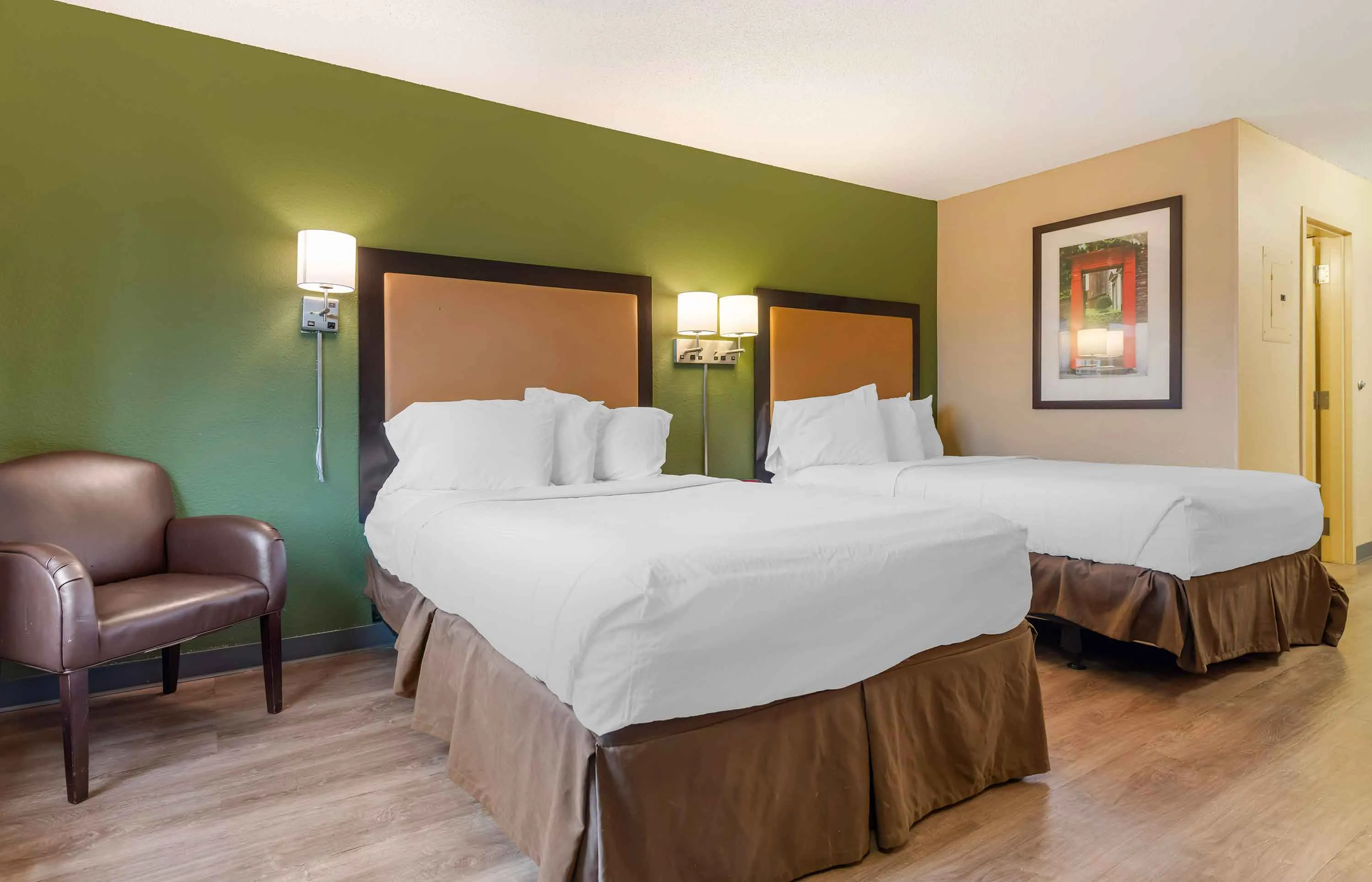 Studio Suite - 2 Full Beds