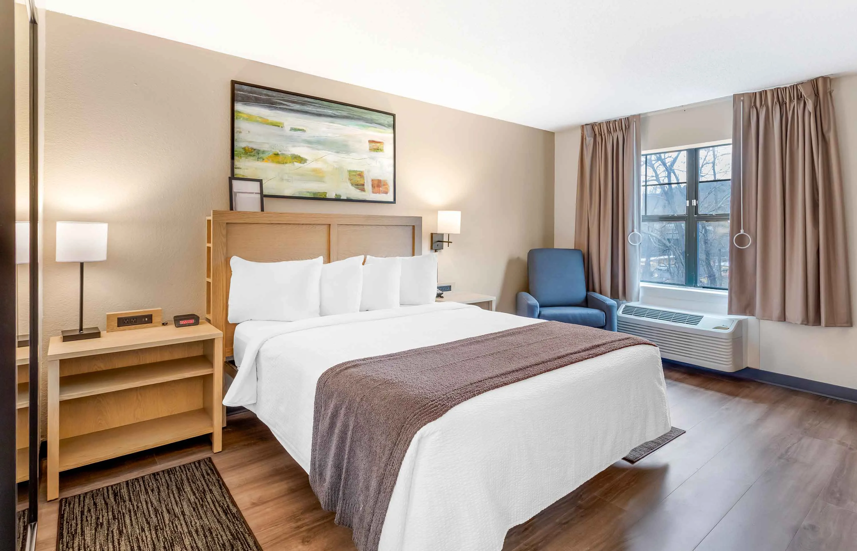Studio Suite - 1 Queen Bed