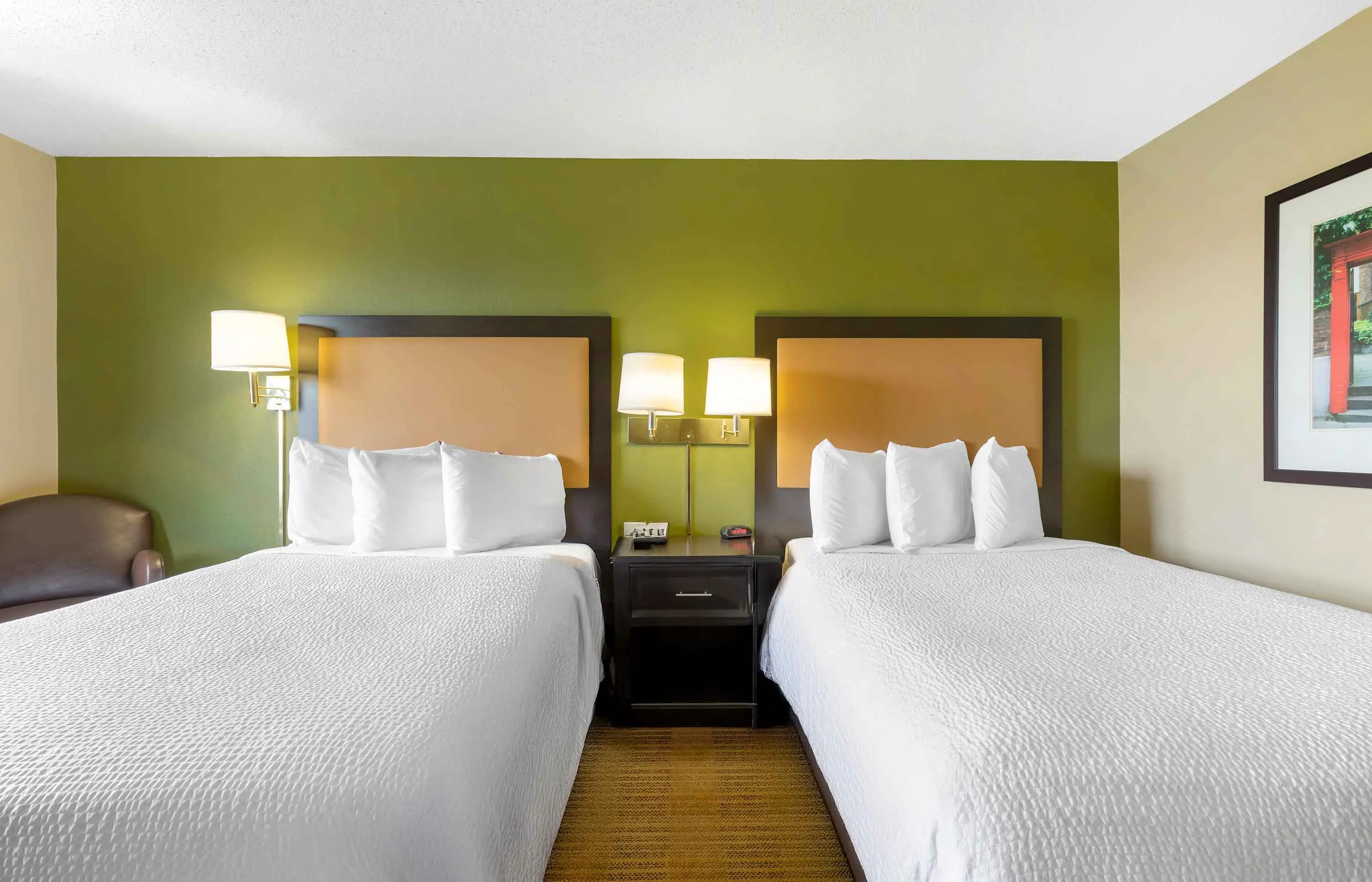 Studio Suite - 2 Full Beds