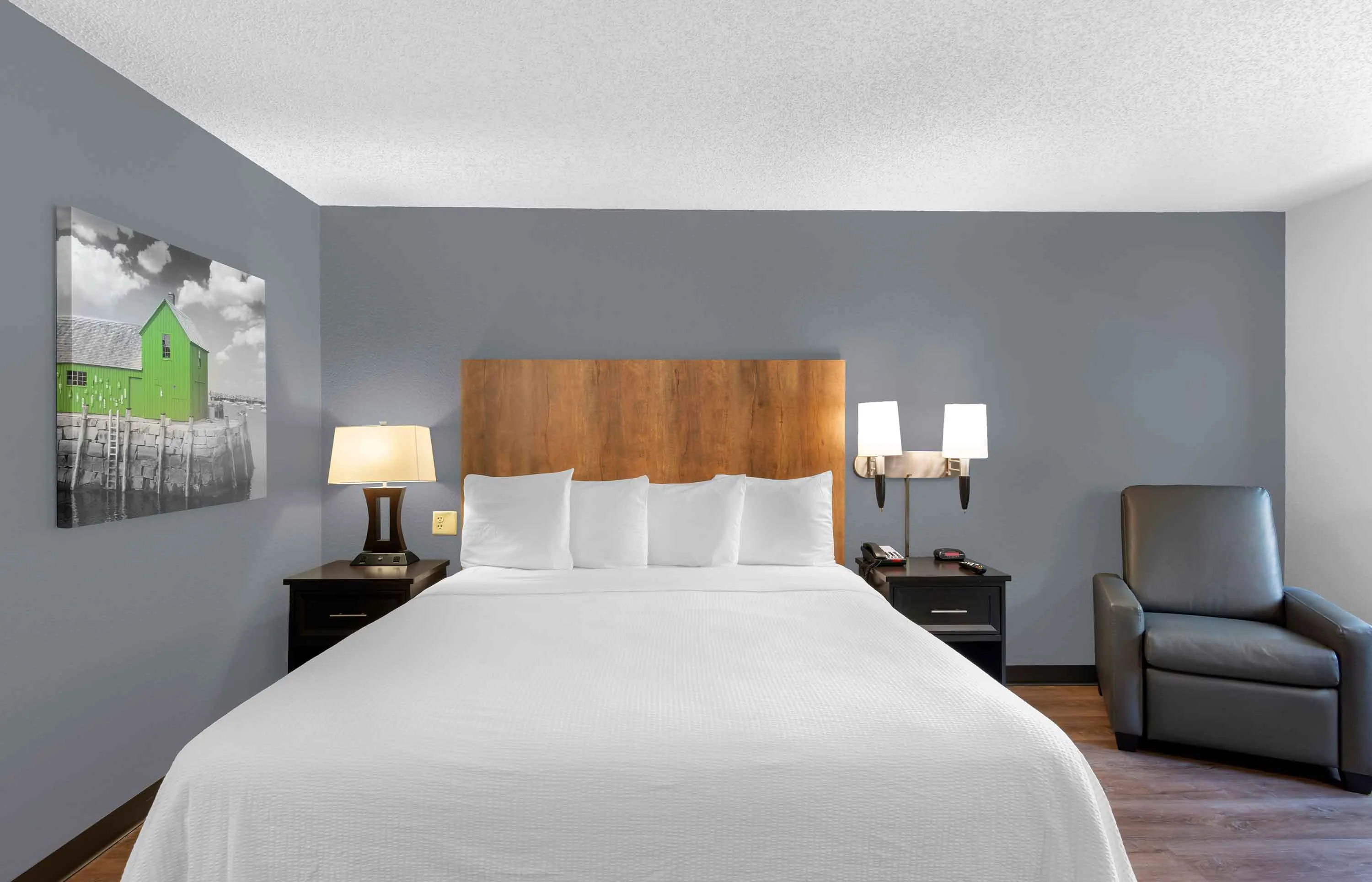 Studio Suite - 1 Queen Bed