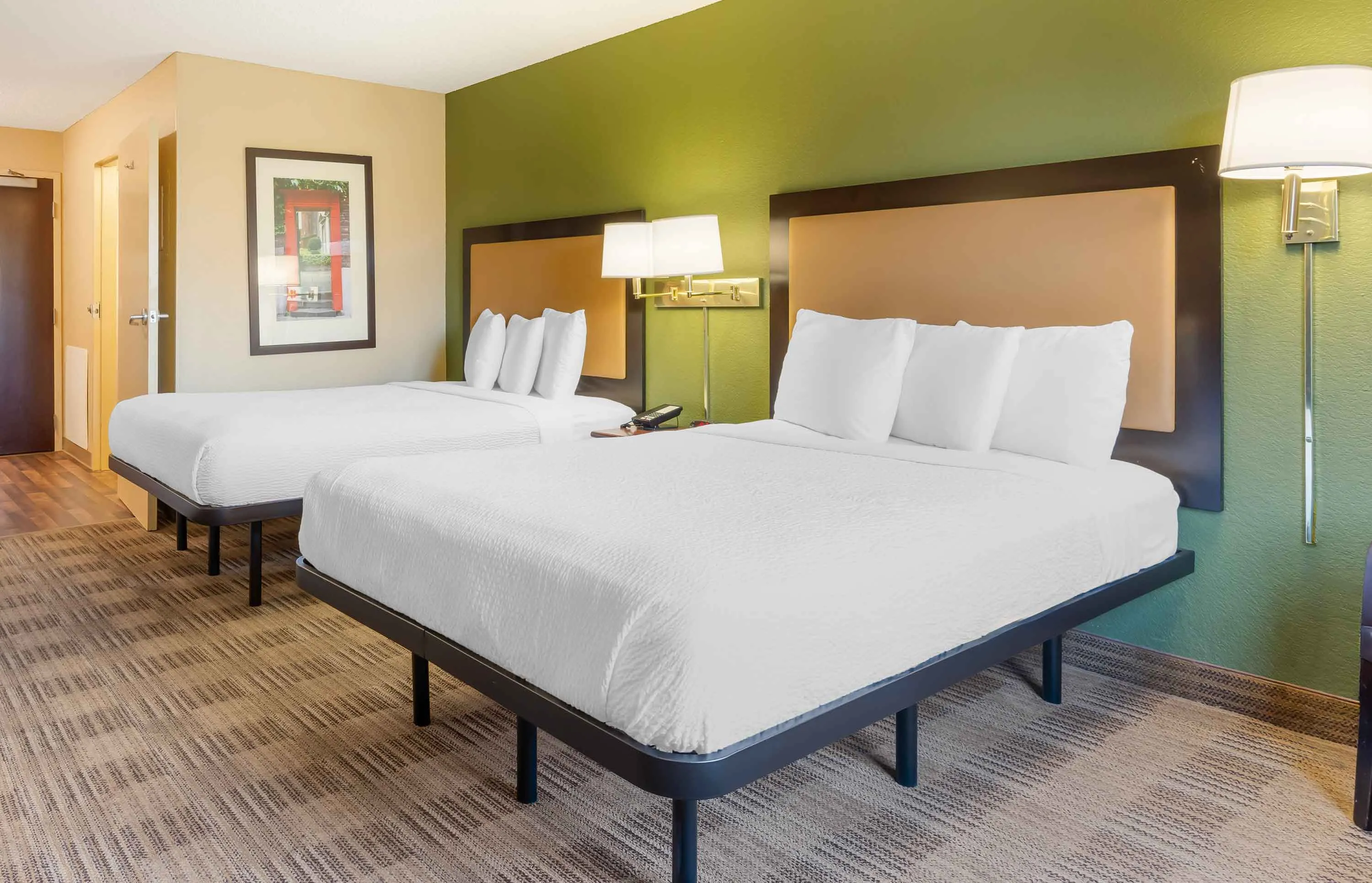 Studio Suite - 2 Full Beds