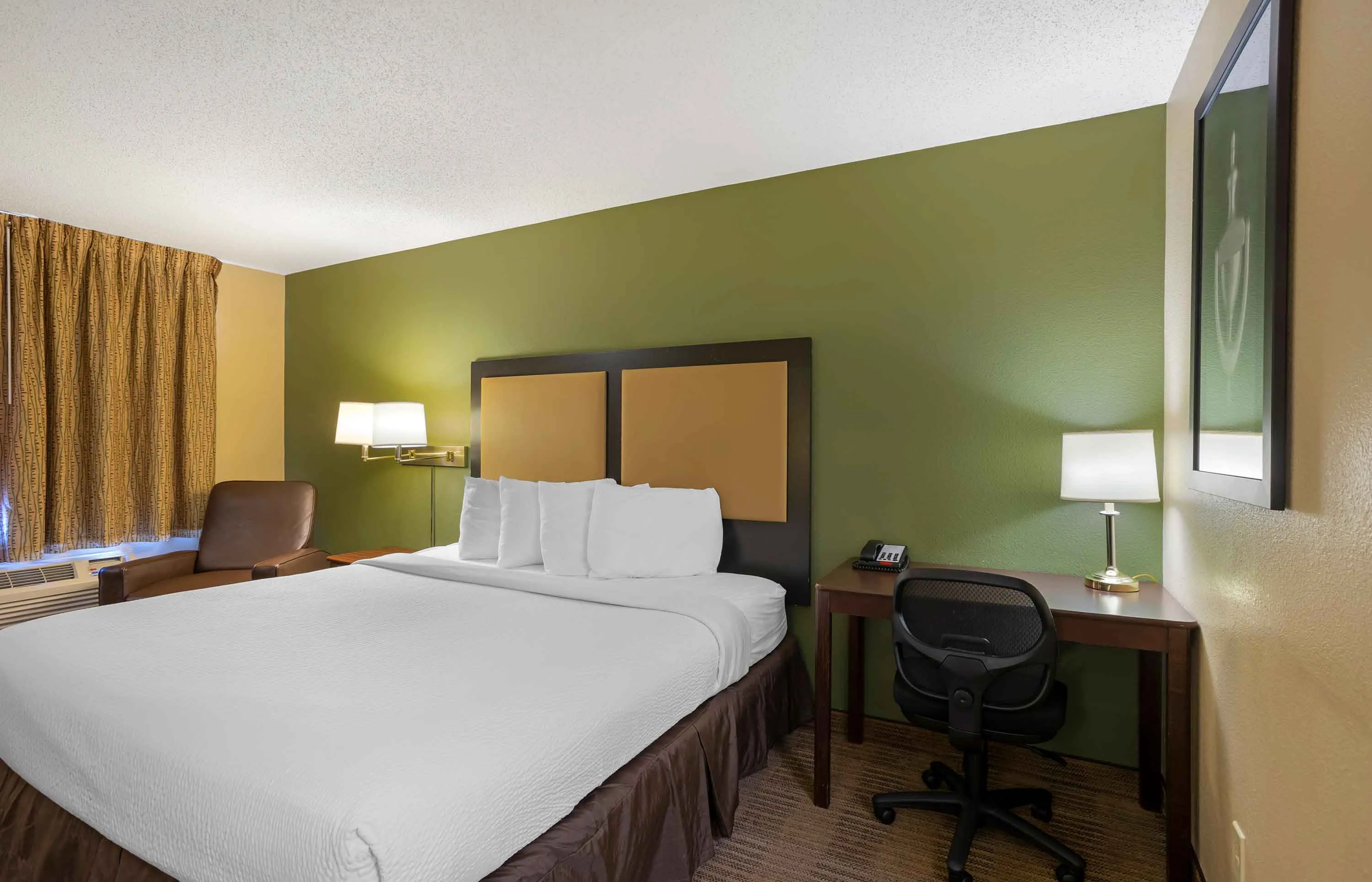 Studio Suite - 1 King Bed