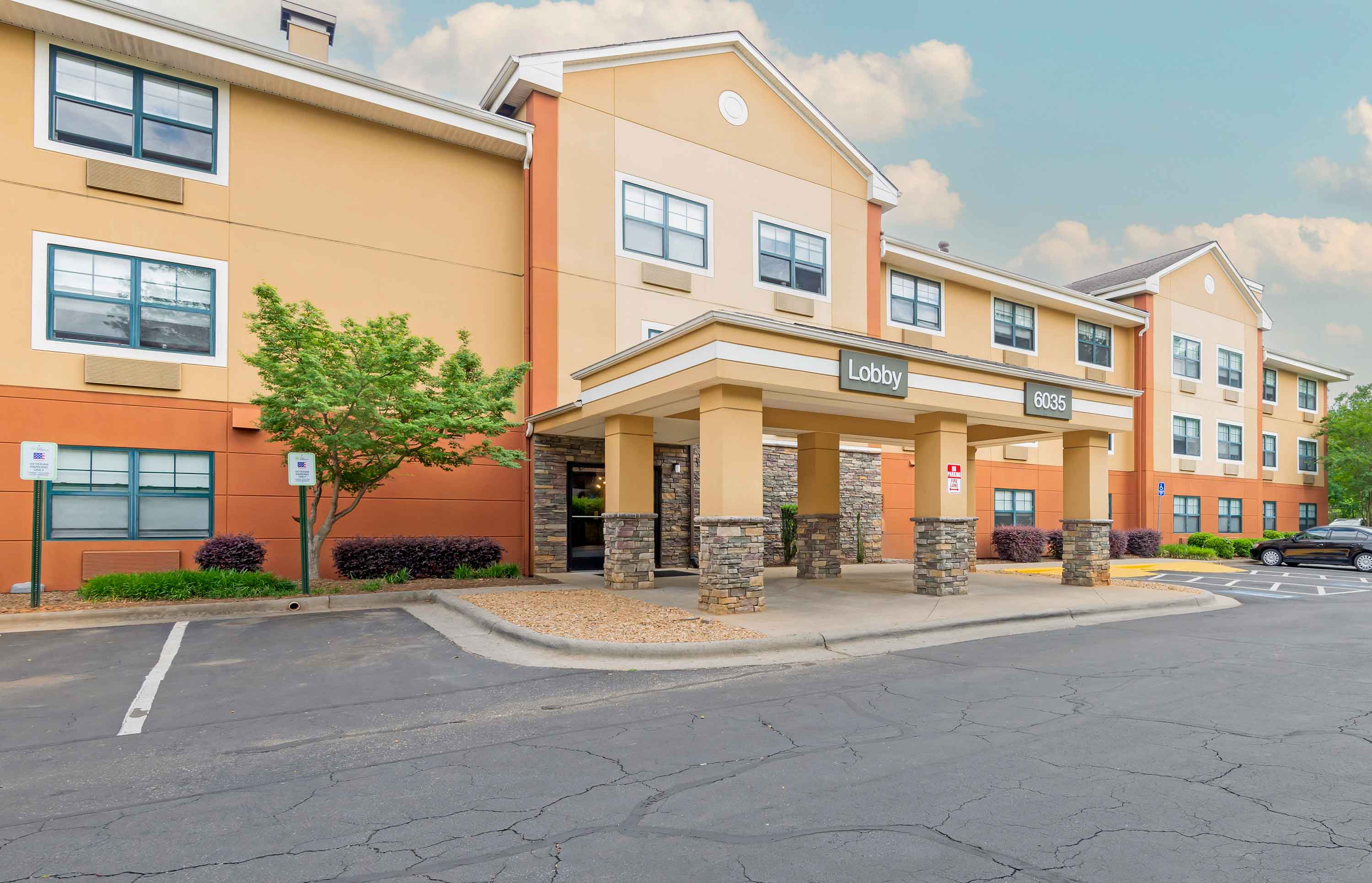 Charlotte, NC - Charlotte - Tyvola Rd. Hotel | Extended Stay America