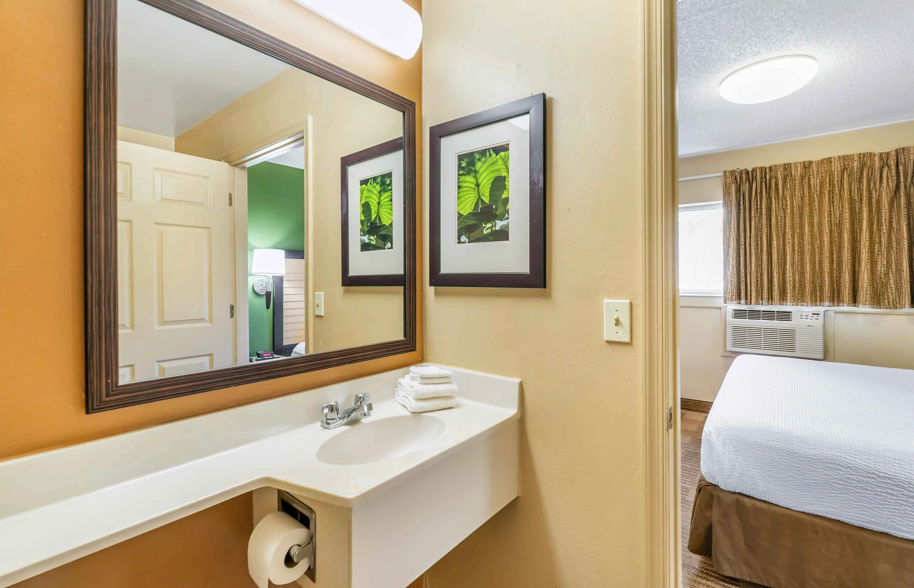 Studio Suite - 1 King Bed