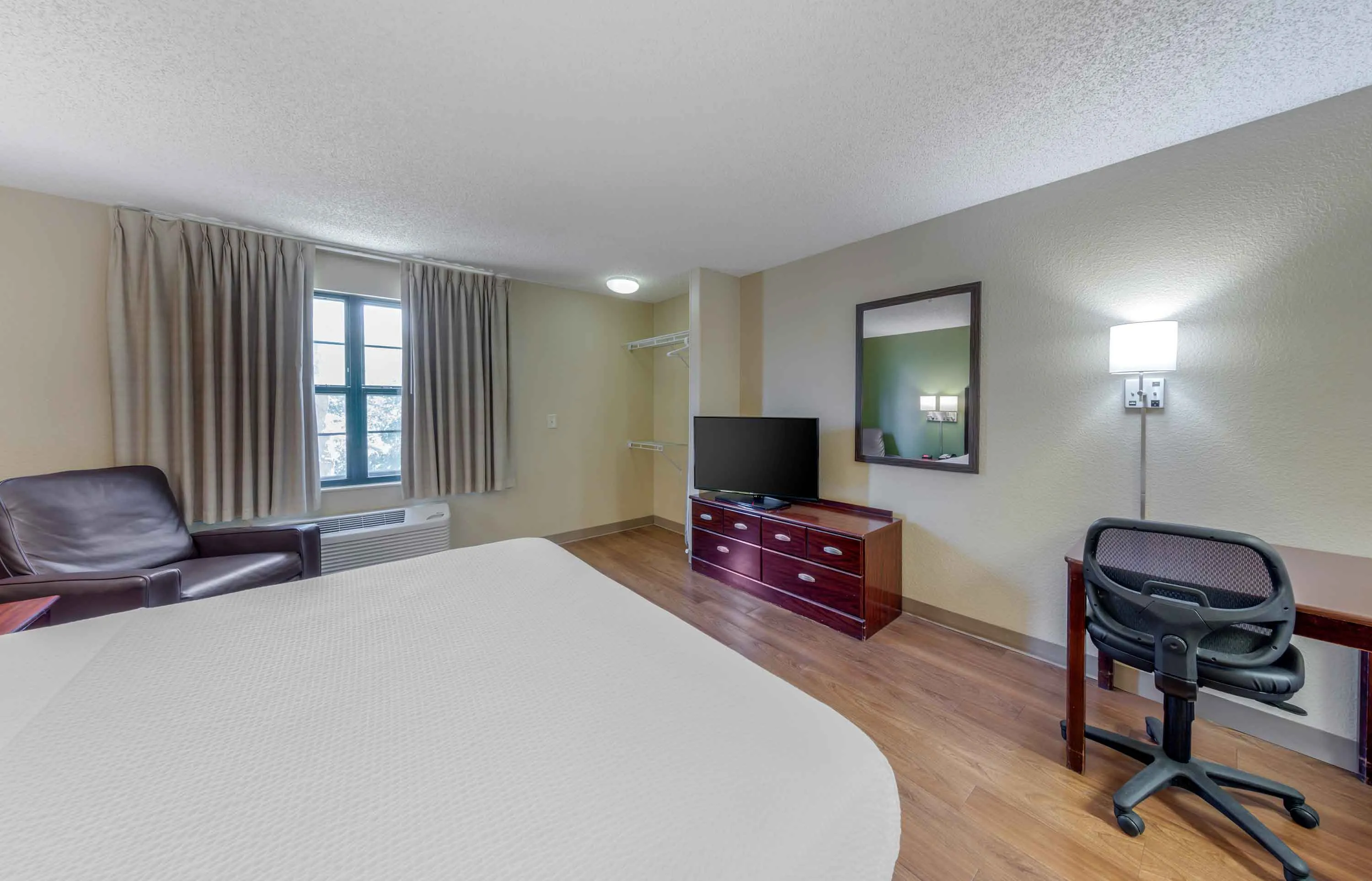 Studio Suite - 1 King Bed