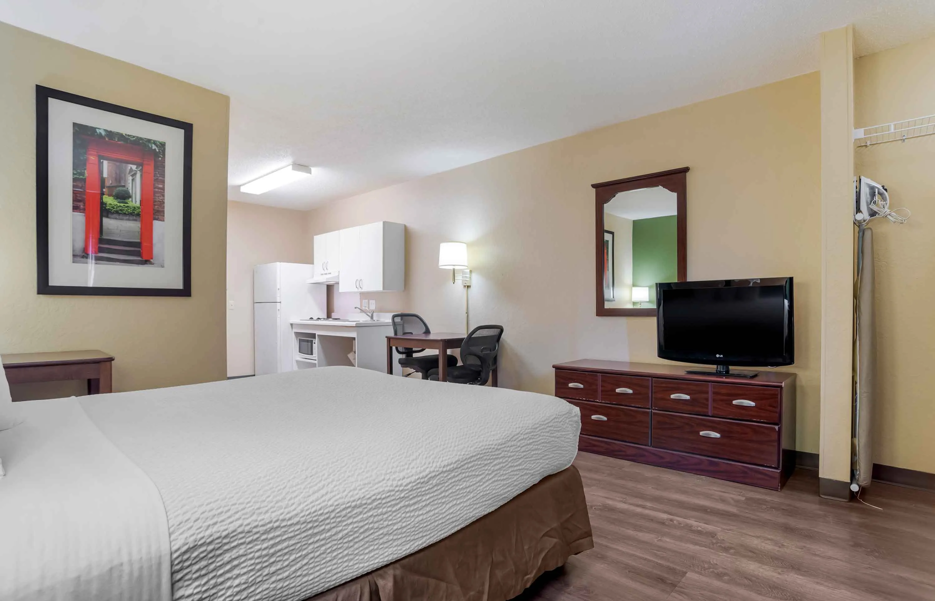 Studio Suite - 1 Queen Bed