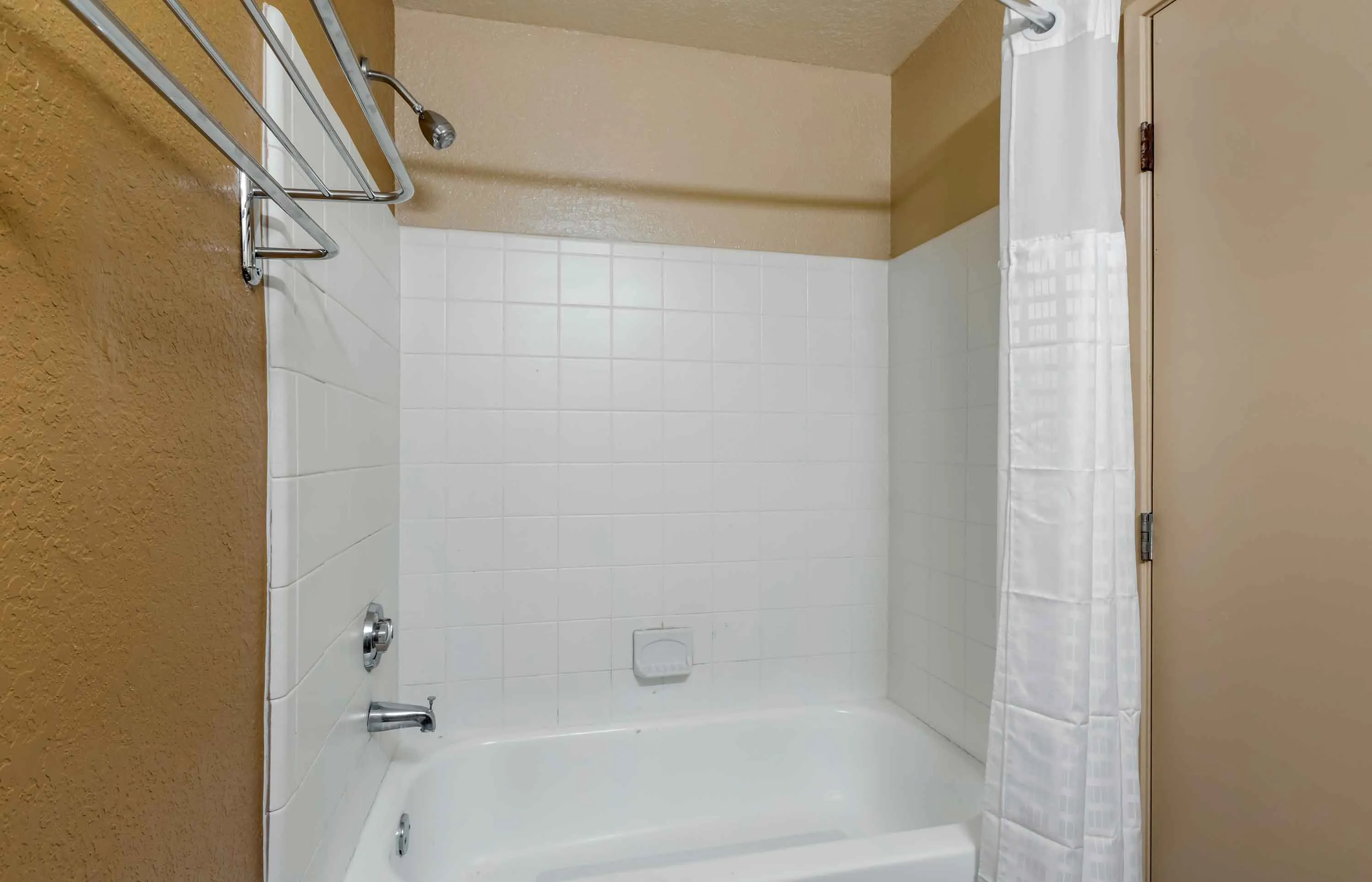 Studio Suite - 2 Full Beds