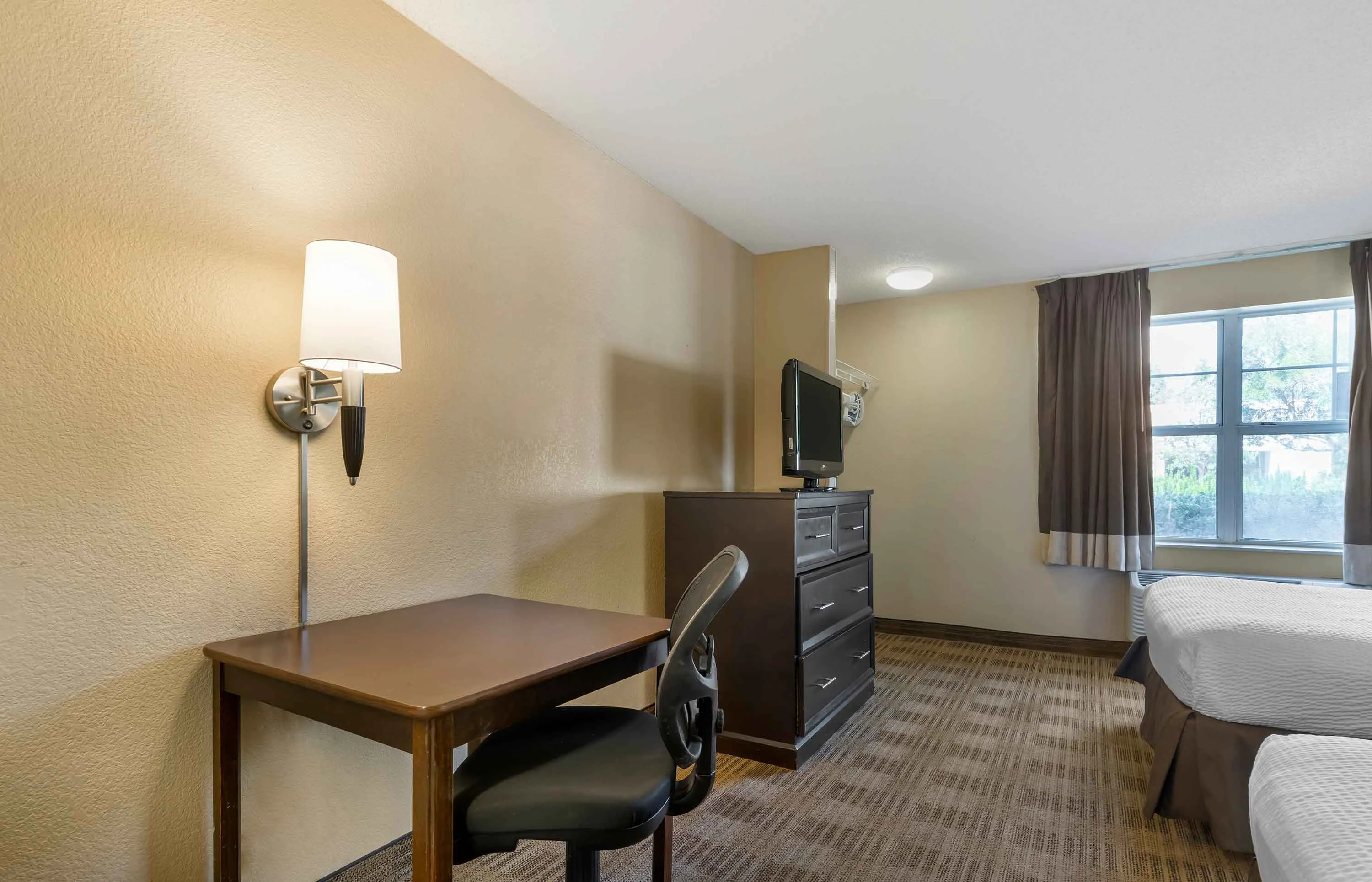 Studio Suite - 2 Full Beds