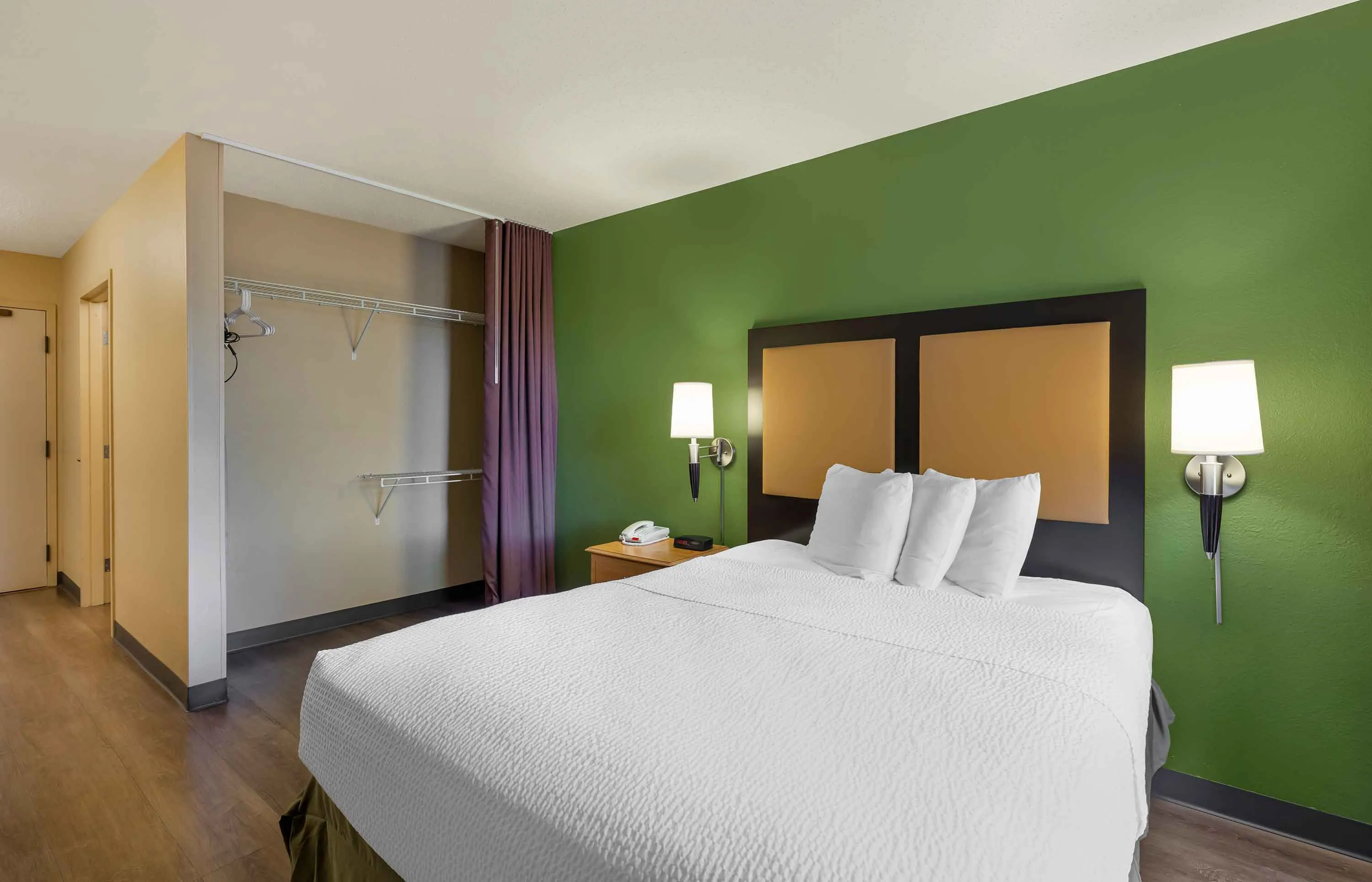 Studio Suite - 1 Queen Bed