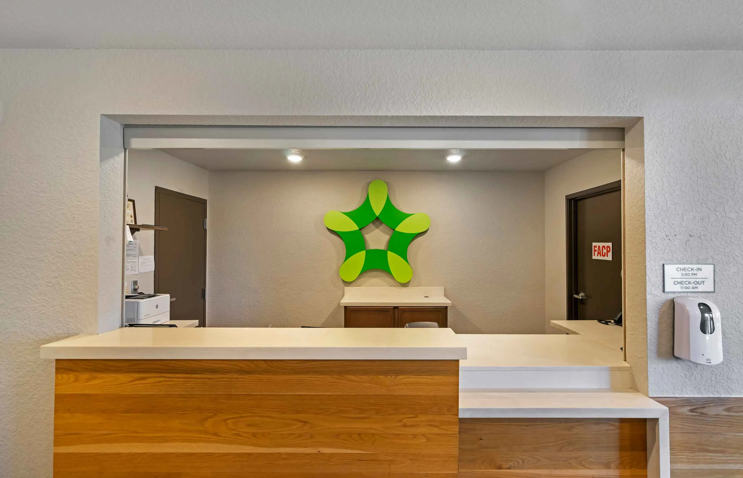 Lobby and Guest Check-in