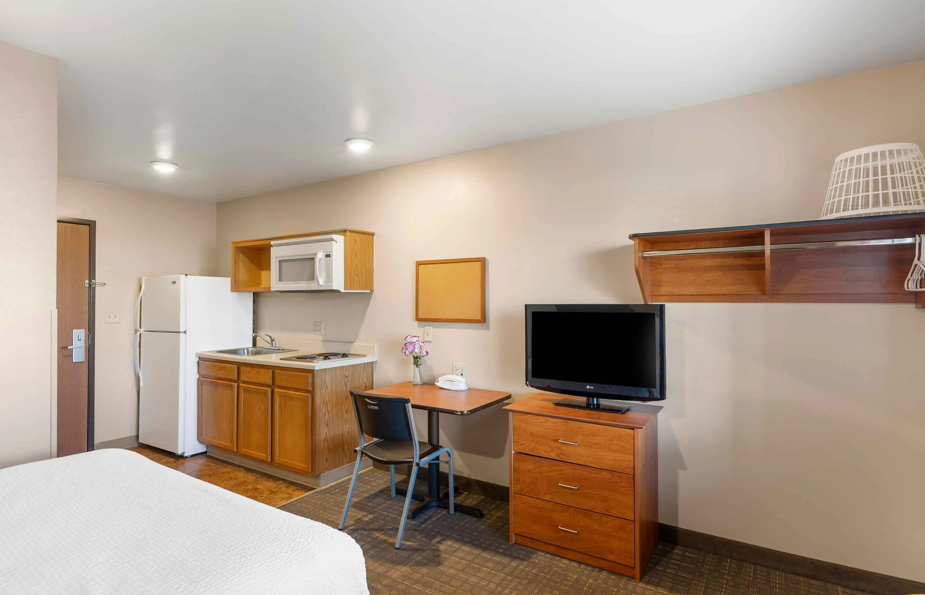 Studio Suite - 1 Queen Bed