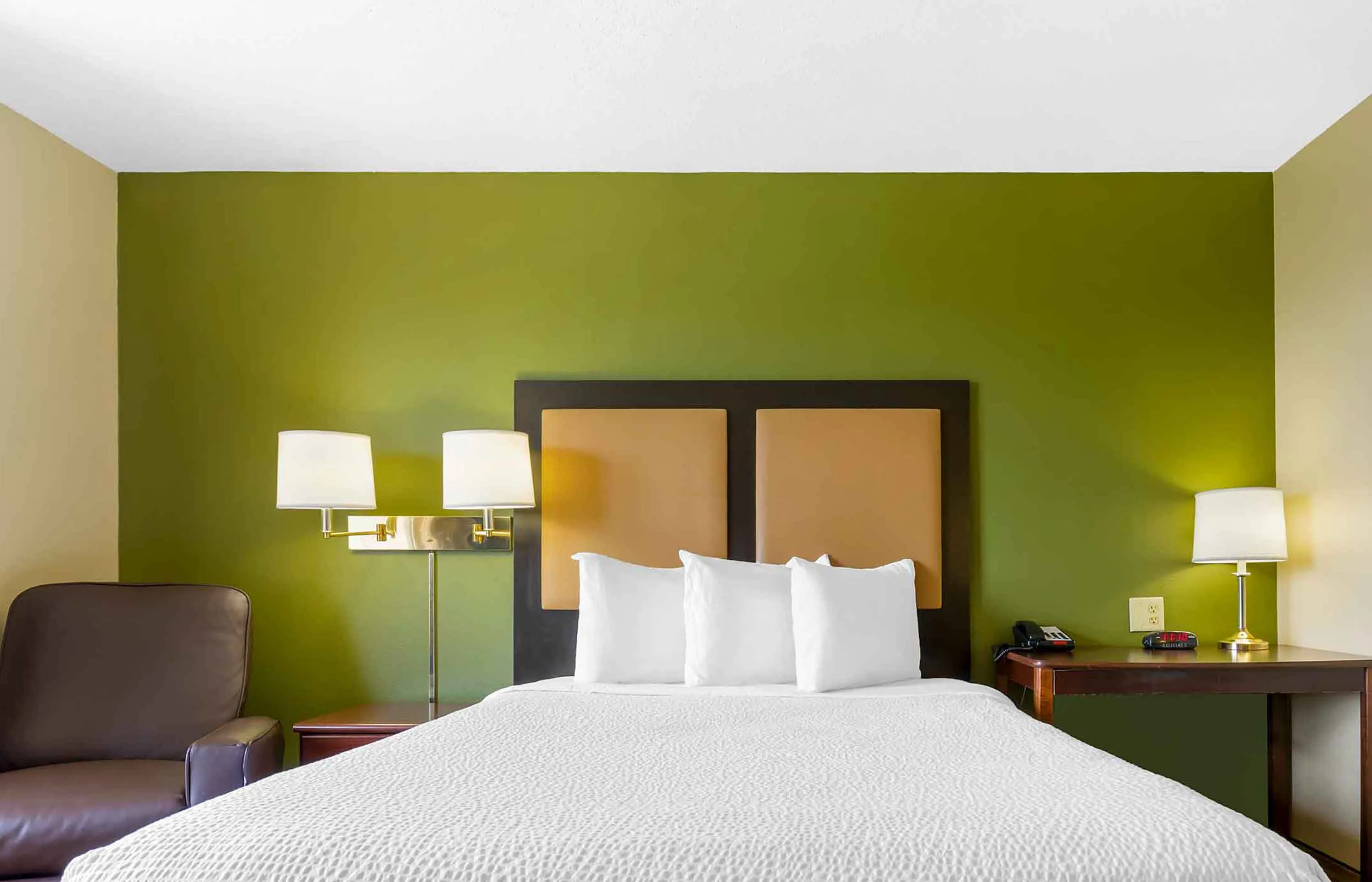 Studio Suite - 1 Queen Bed