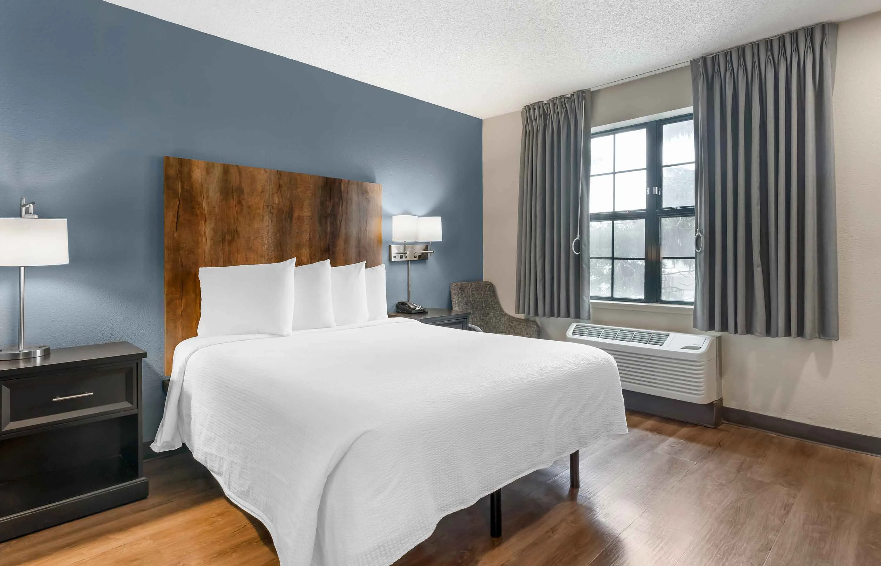 Studio Suite - 1 Queen Bed