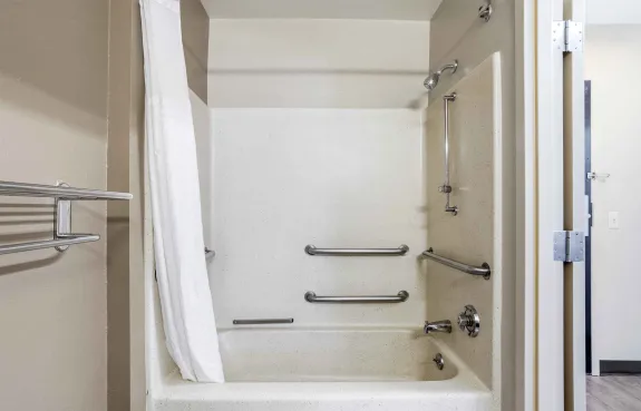 Studio Suite - 2 Full Beds