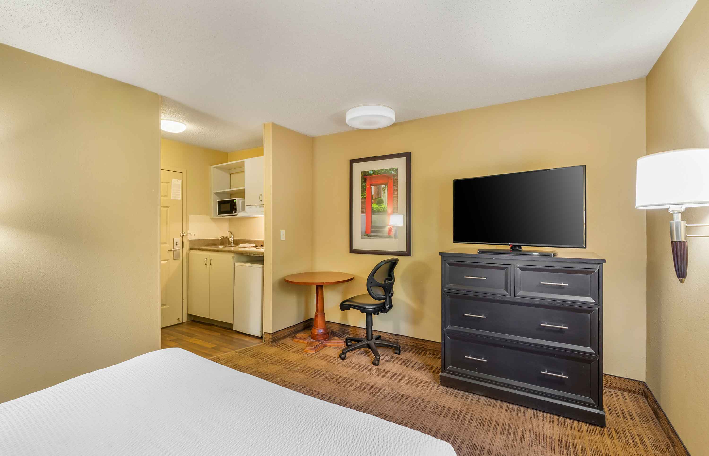 Extended Stay America Select Suites - Chesapeake - Churchland Blvd. Explore Our Nationwide Hotel Locations | Extended Stay America