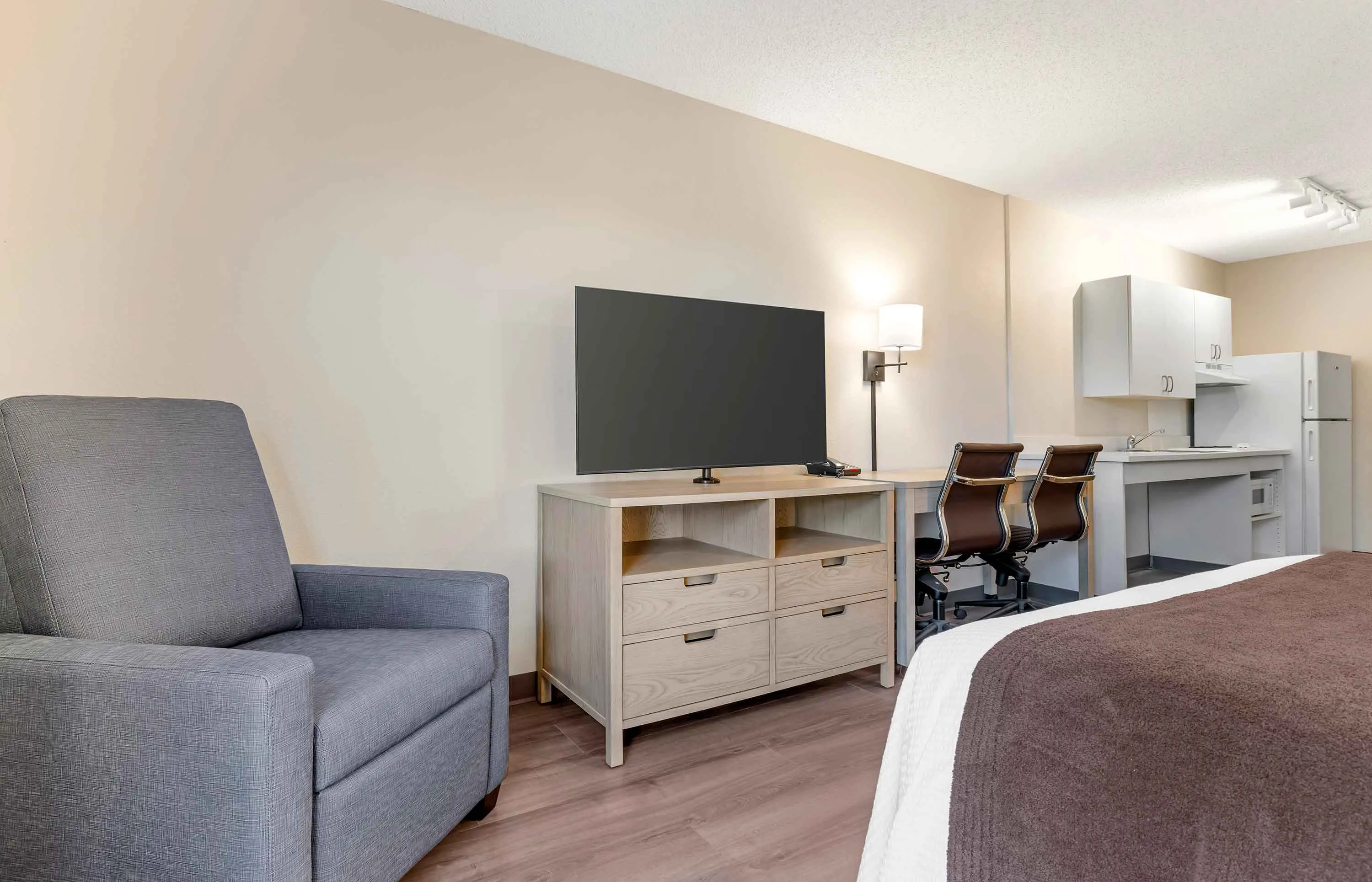 Studio Suite - 1 Queen Bed