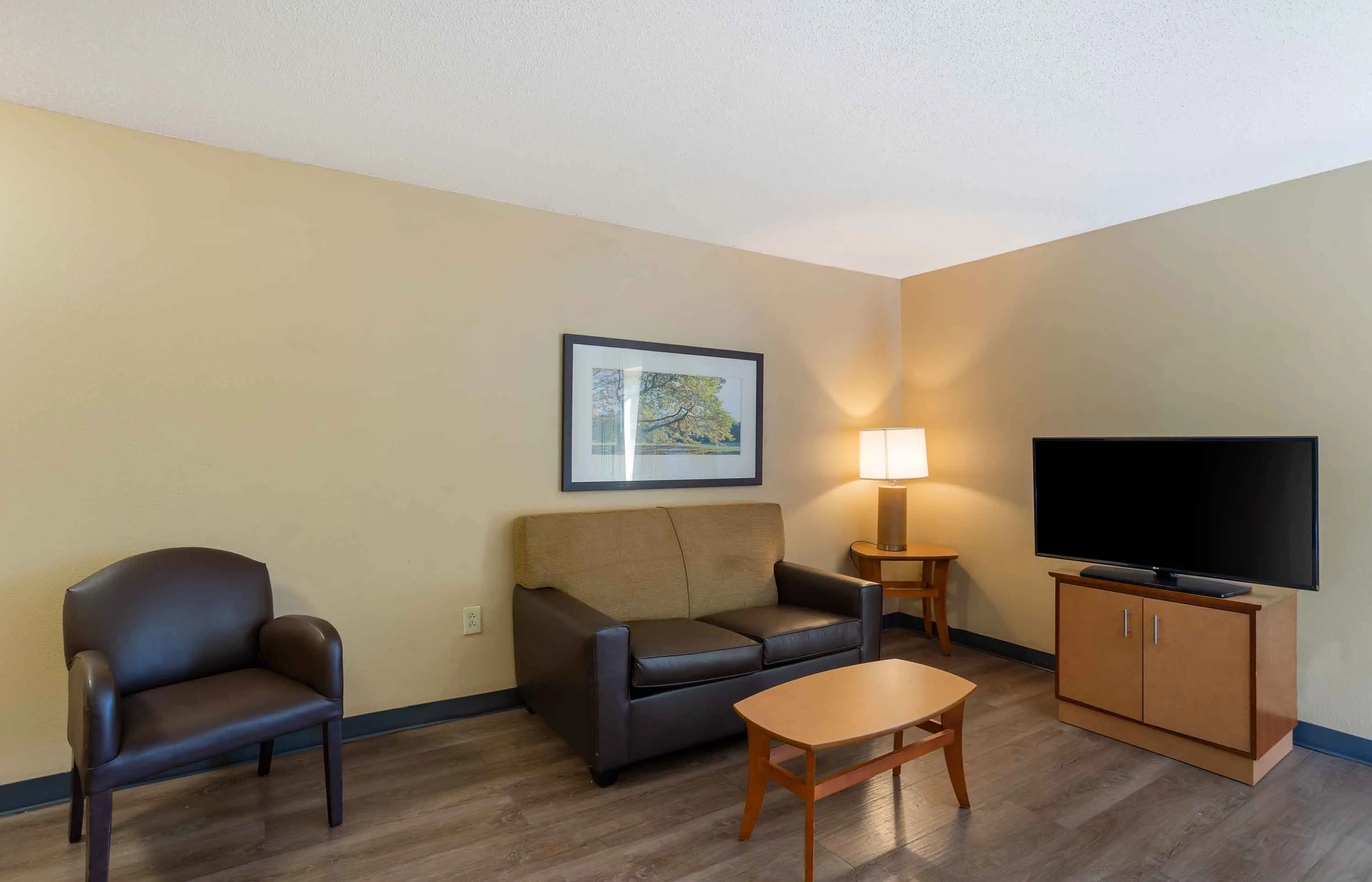 Deluxe Studio - 2 Full Beds