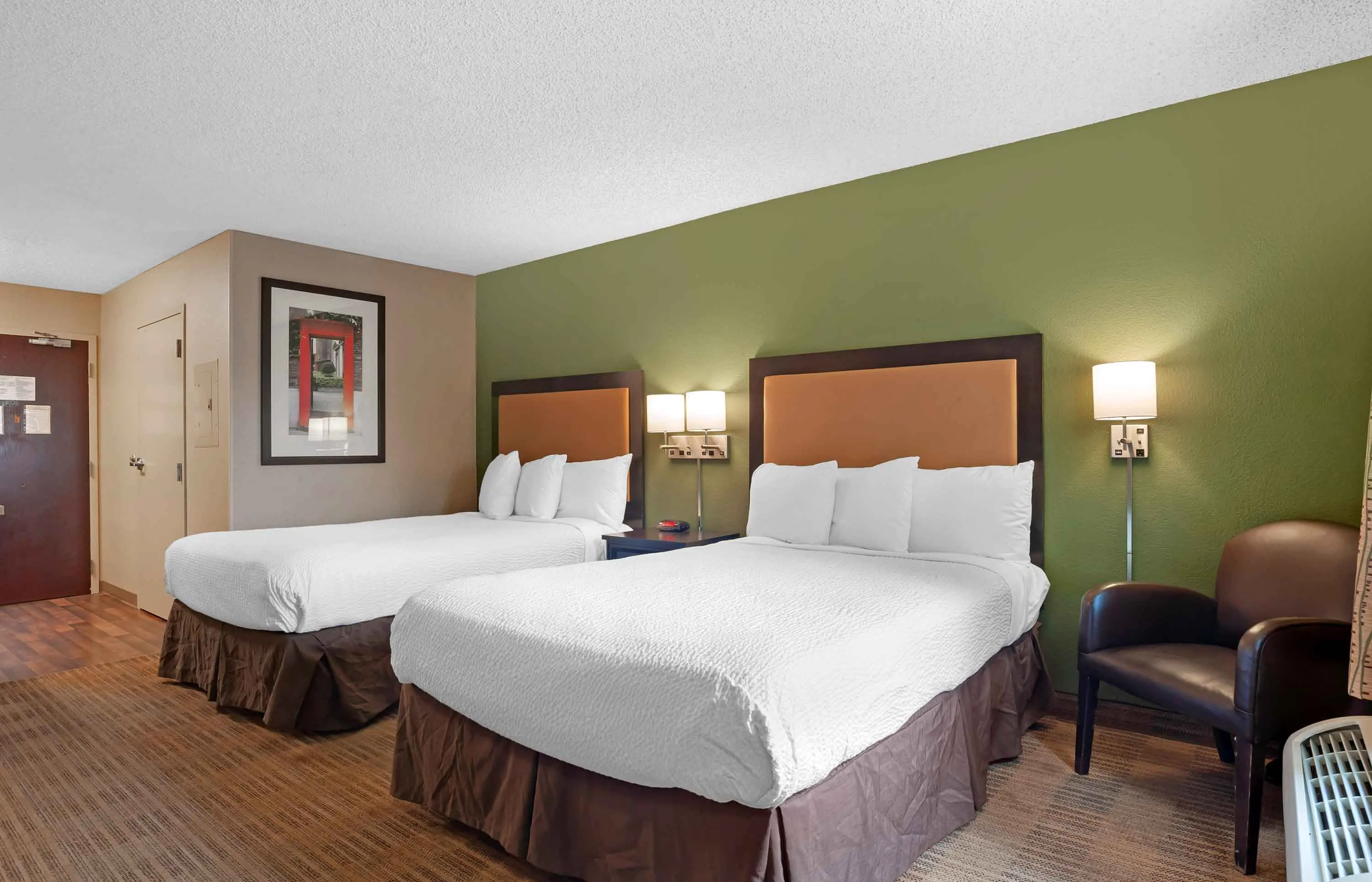 Studio Suite - 2 Full Beds