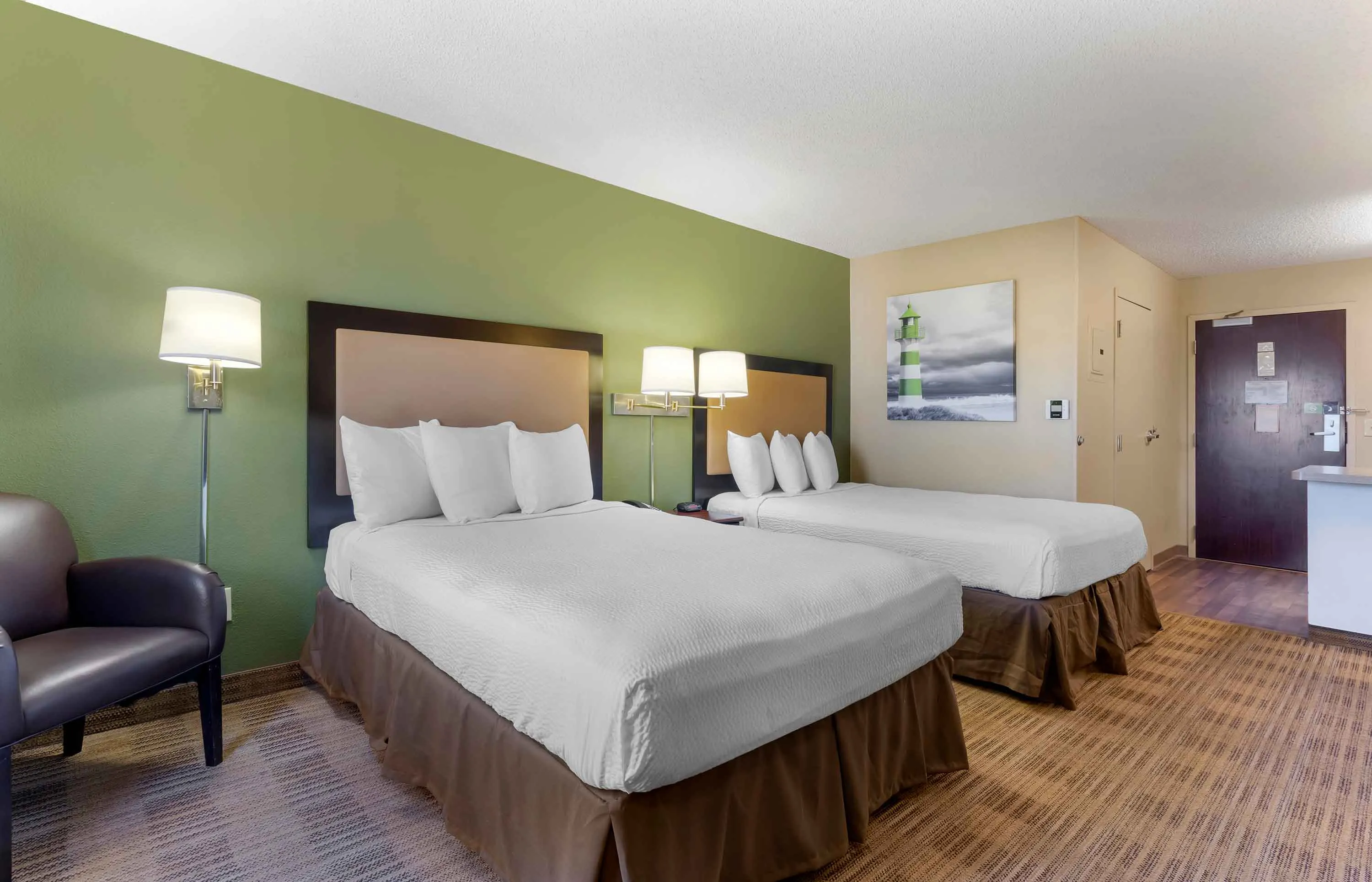 Studio Suite - 2 Full Beds
