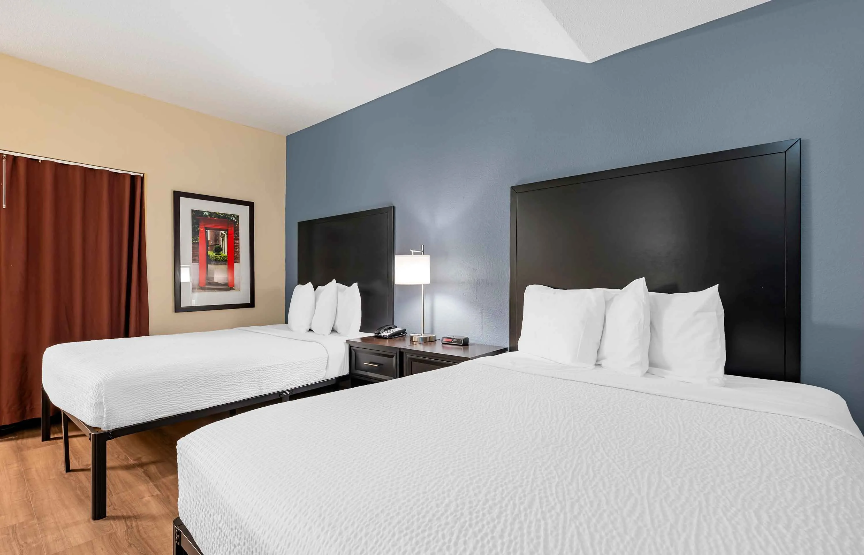 Deluxe Studio - 2 Queen Beds
