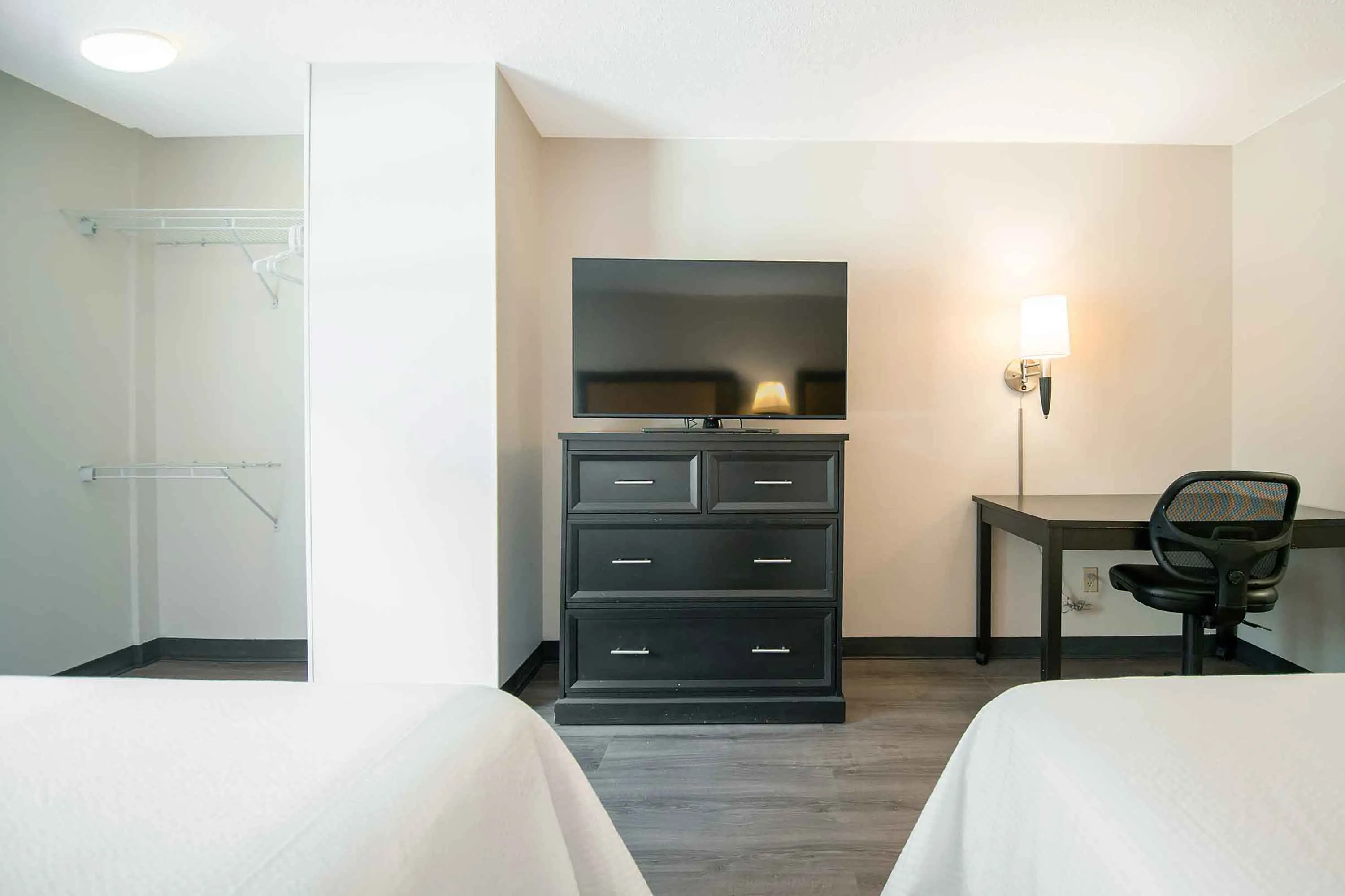 Deluxe Studio - 2 Full Beds