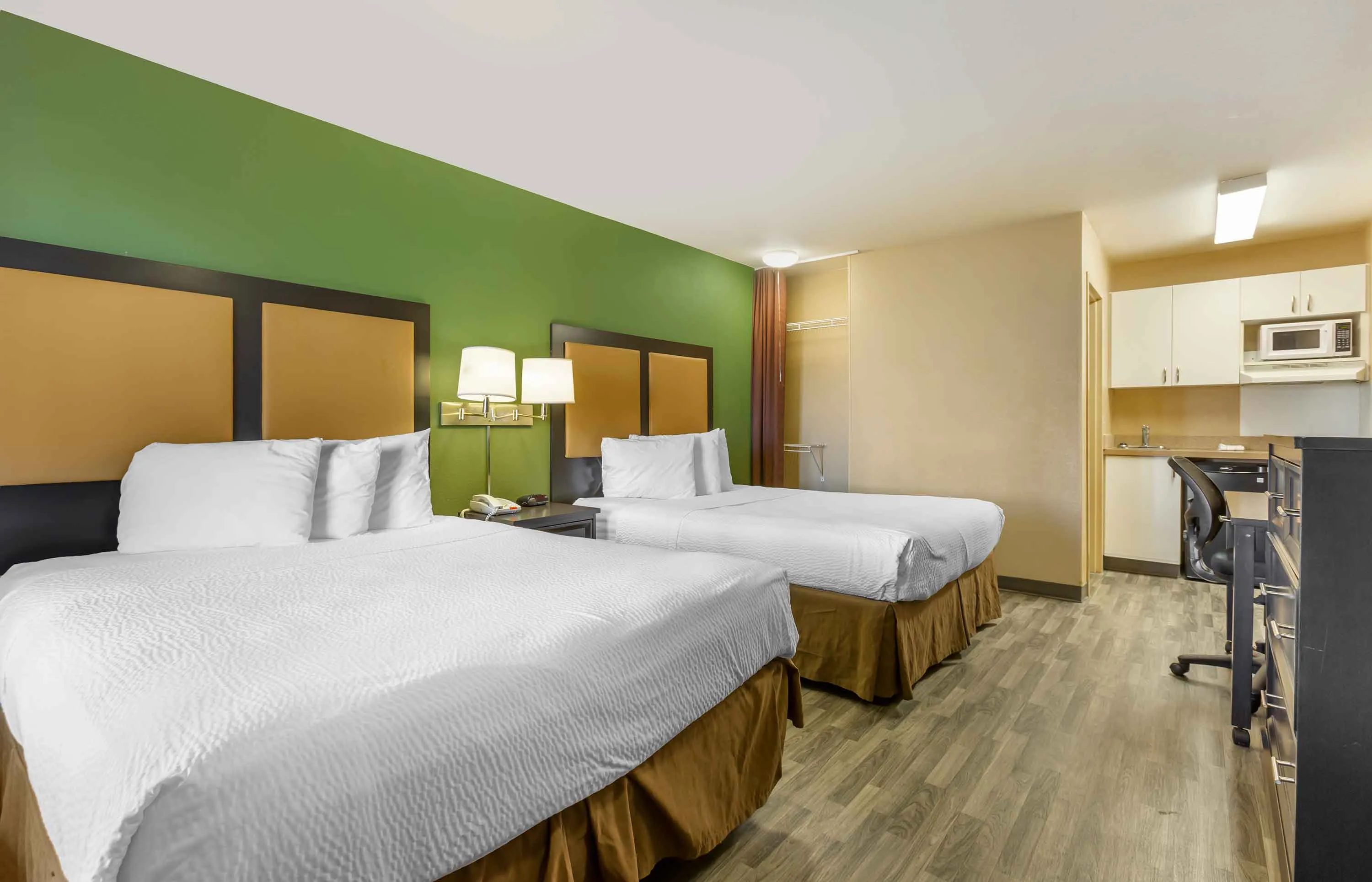 Studio Suite - 2 Queen Beds