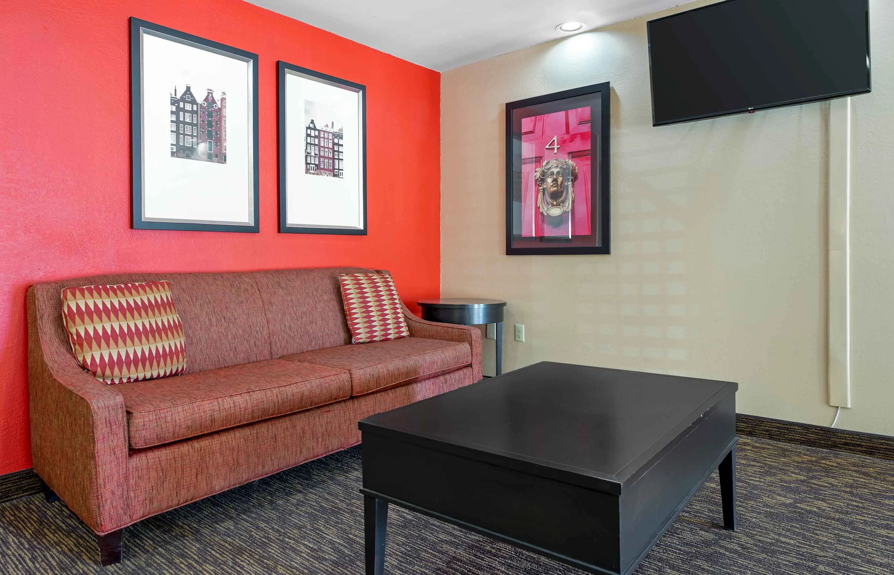 Lobby and Guest Check-in