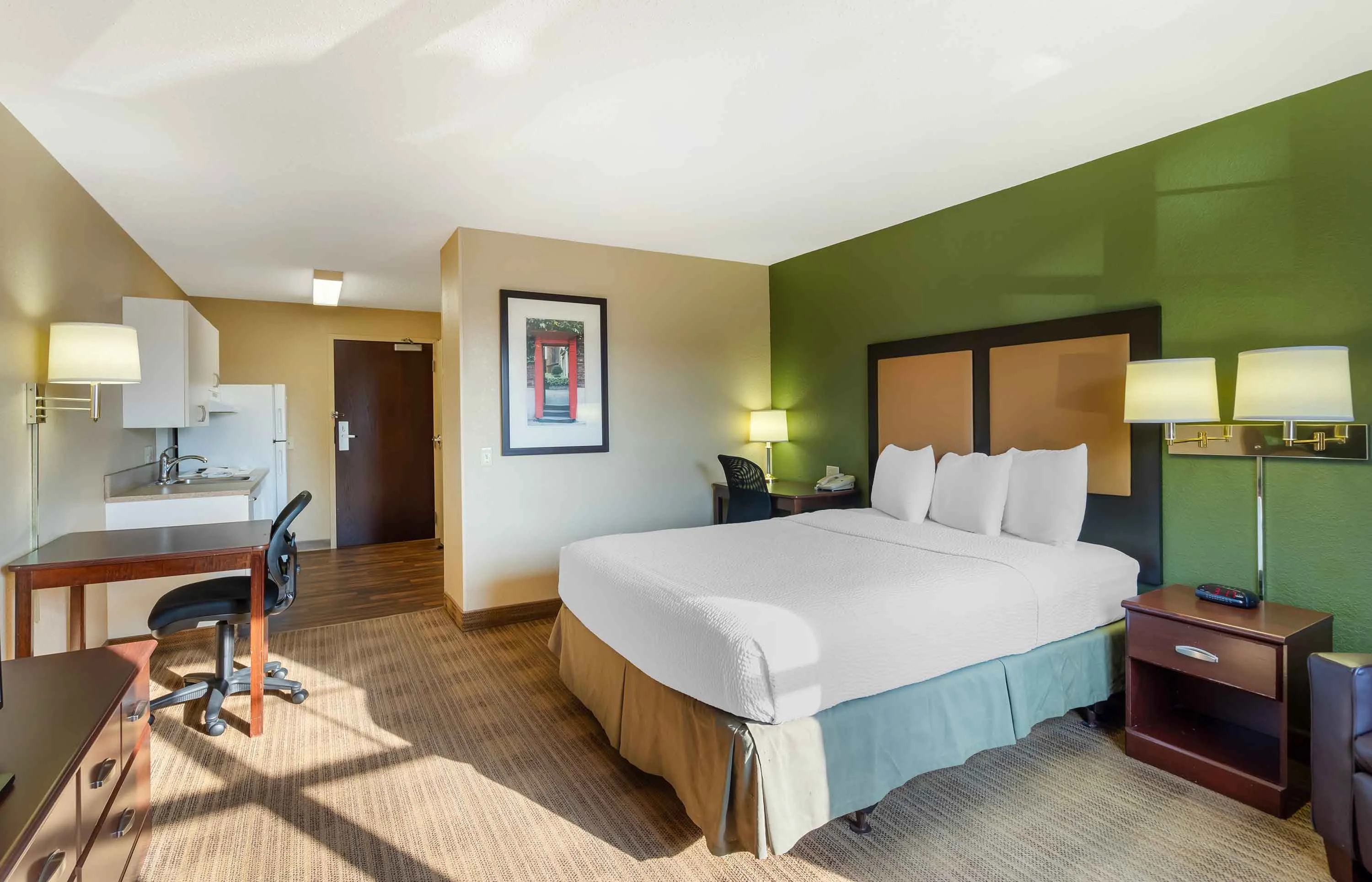 Studio Suite - 1 Queen Bed