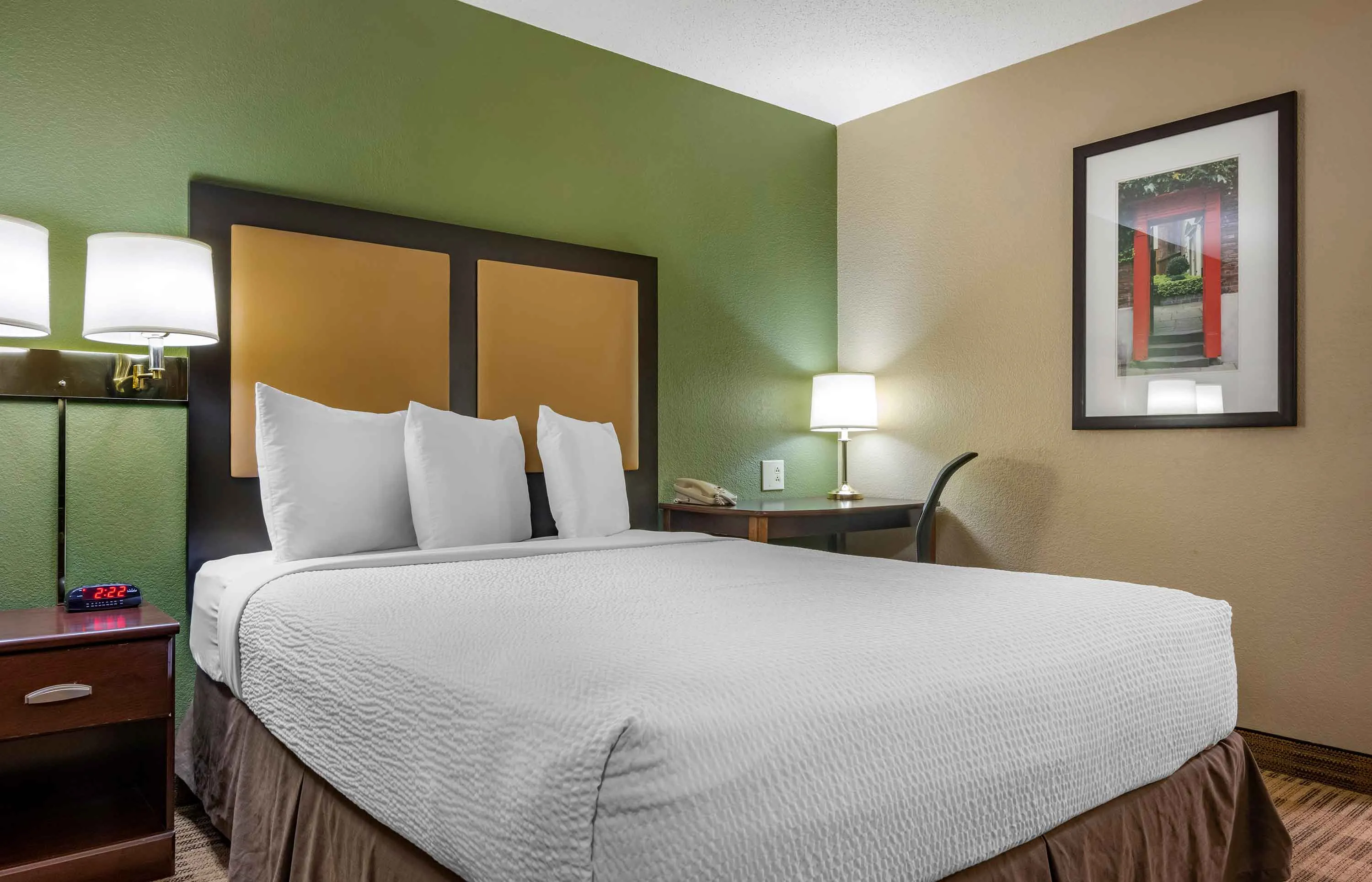 Studio Suite - 1 Queen Bed