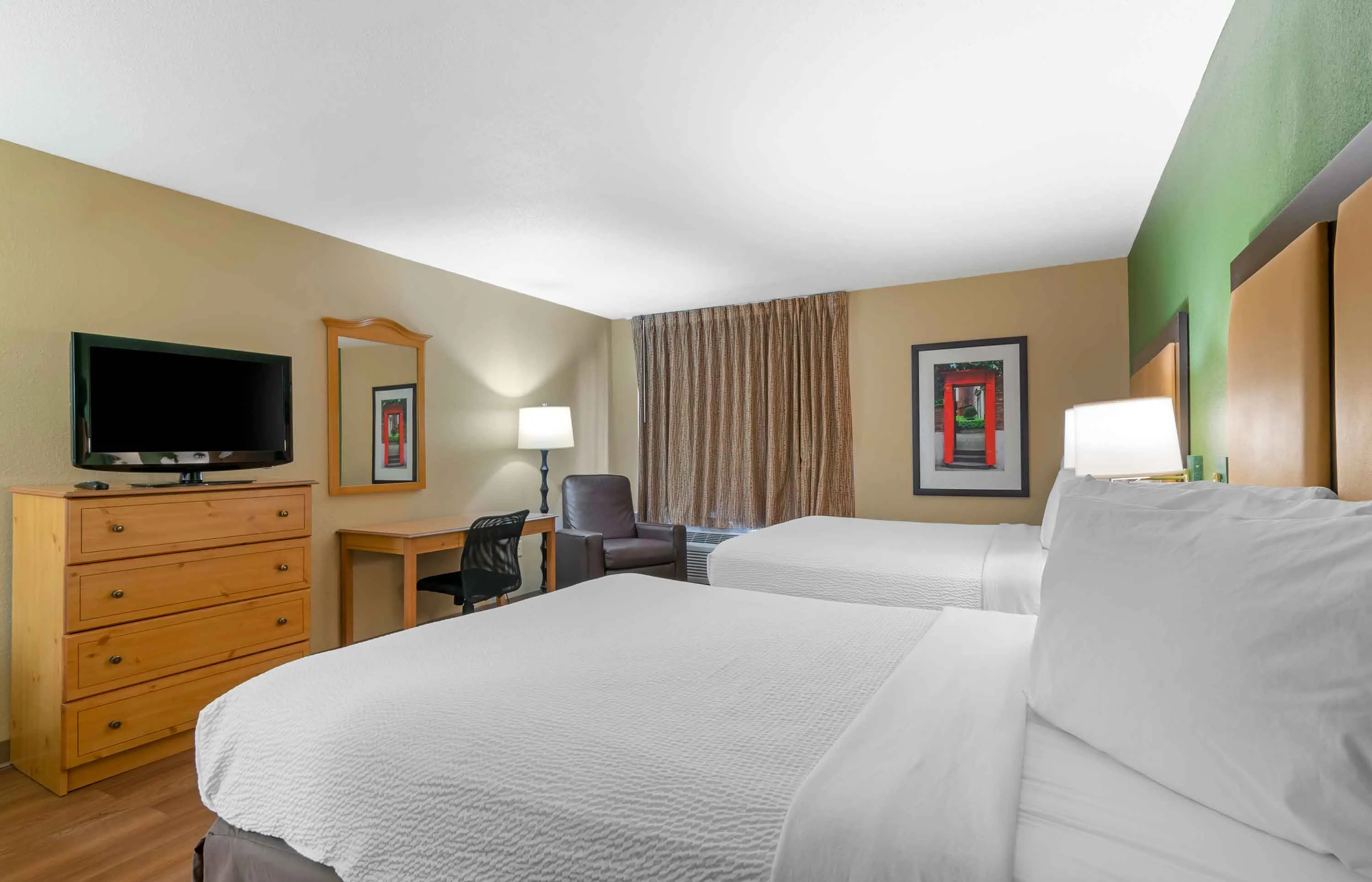 Studio Suite - 2 Queen Beds