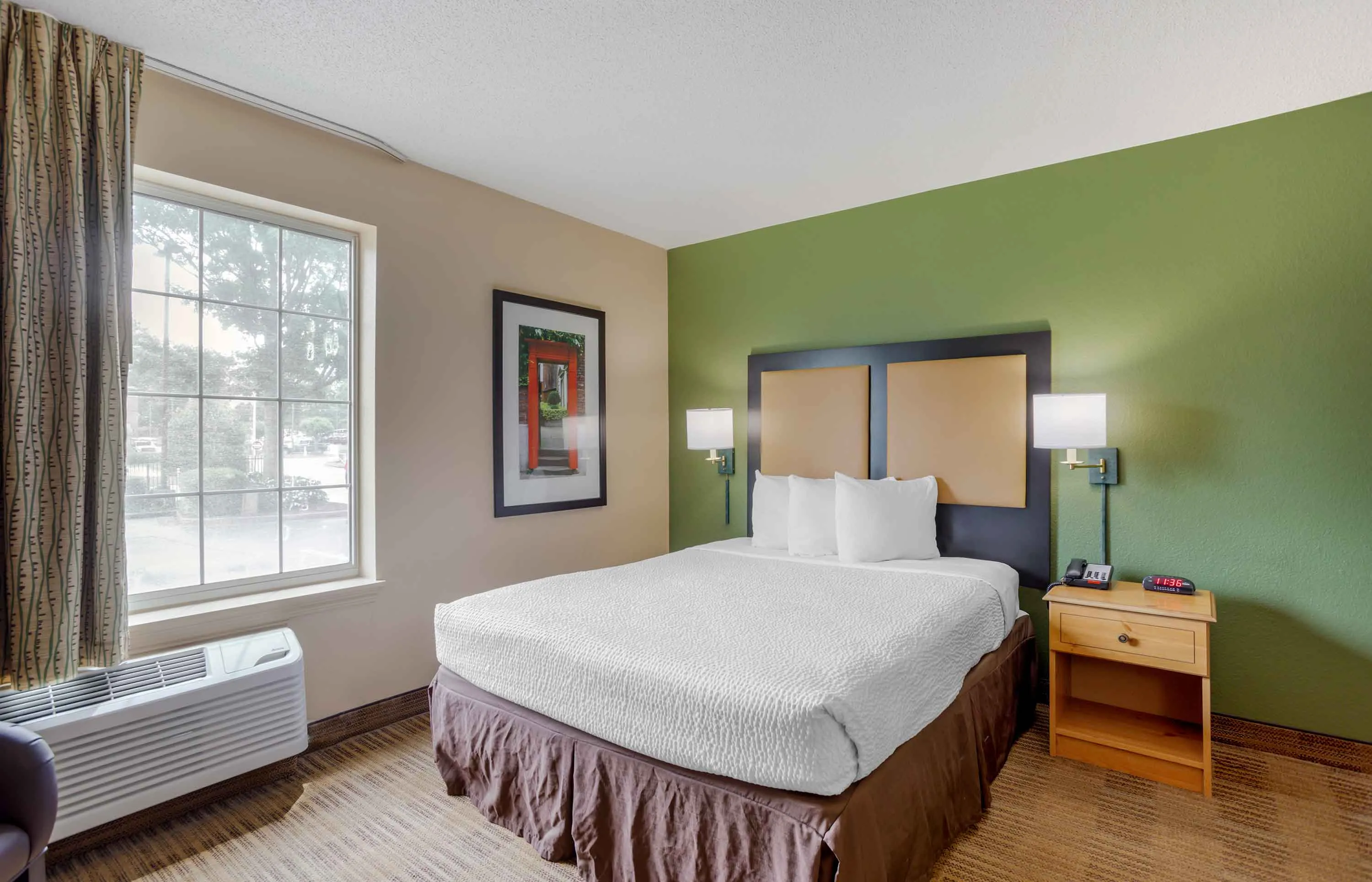 Studio Suite - 1 Queen Bed